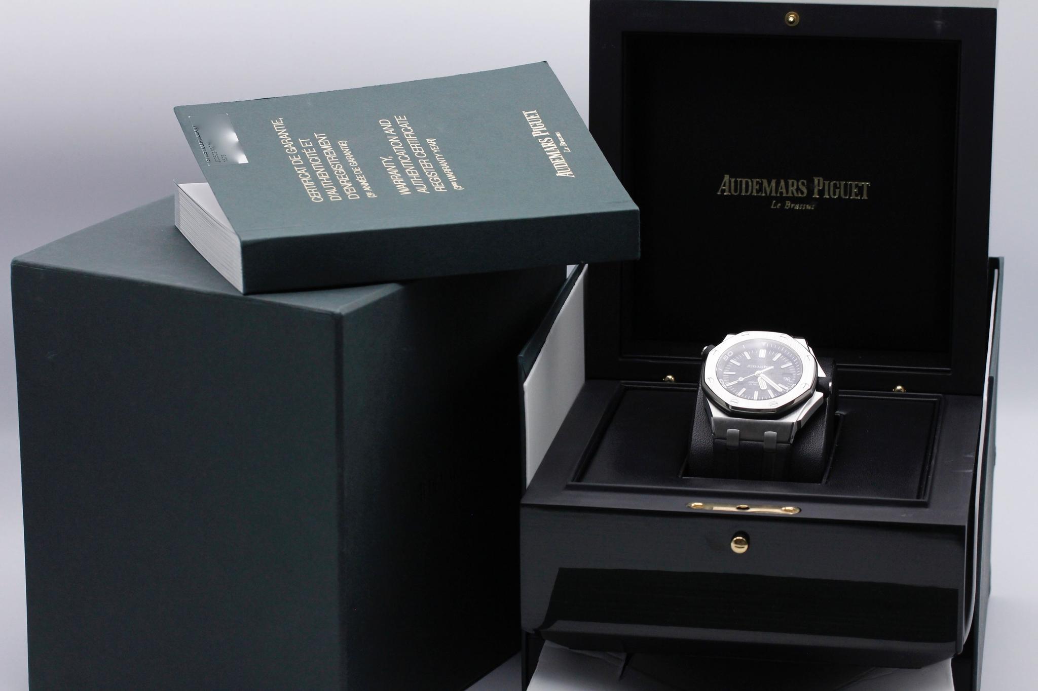 Watch Image 12