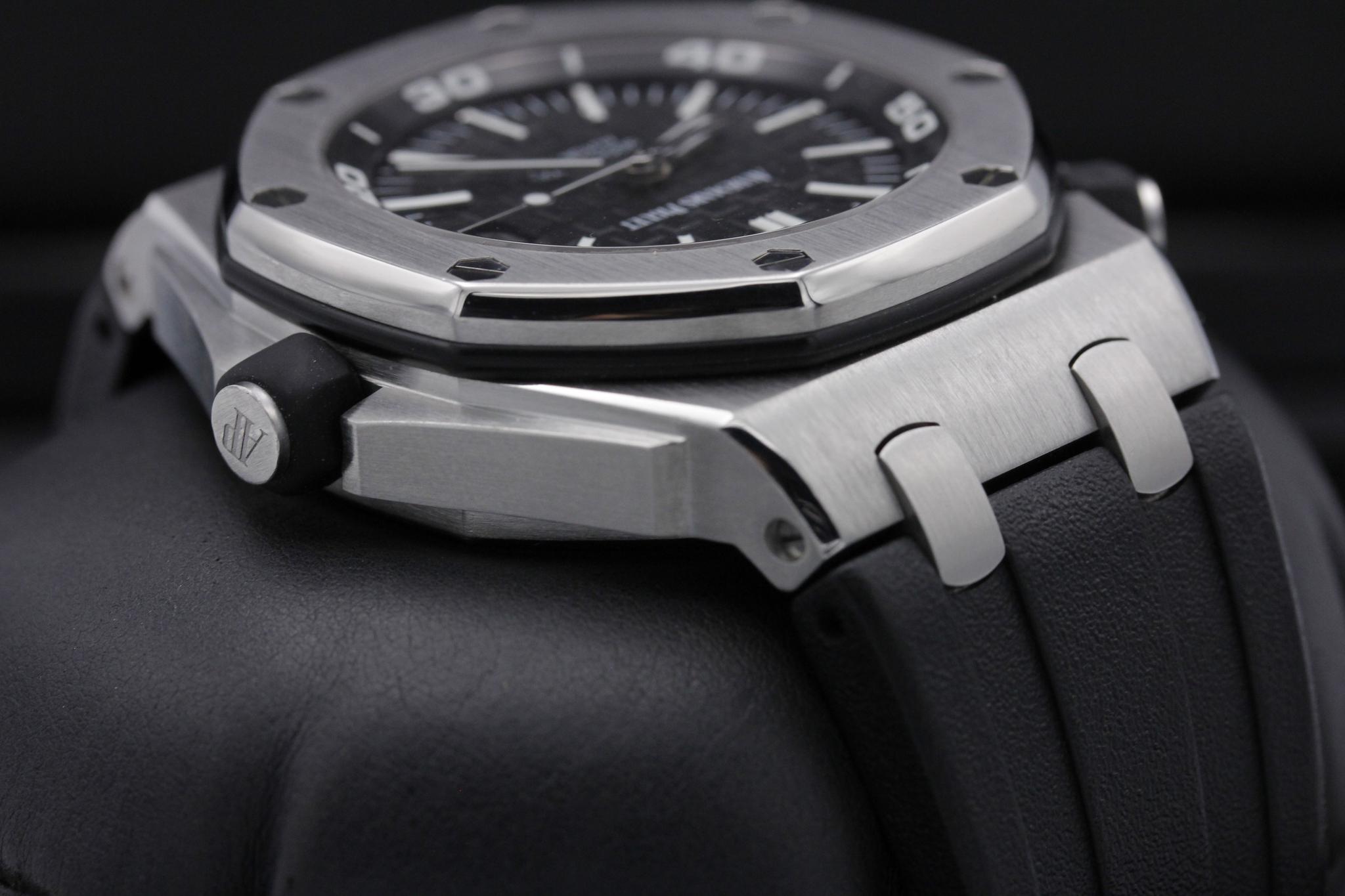 Watch Image 4