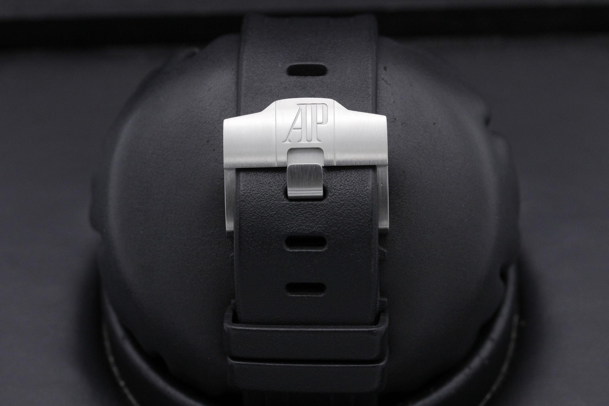 Watch Image 8
