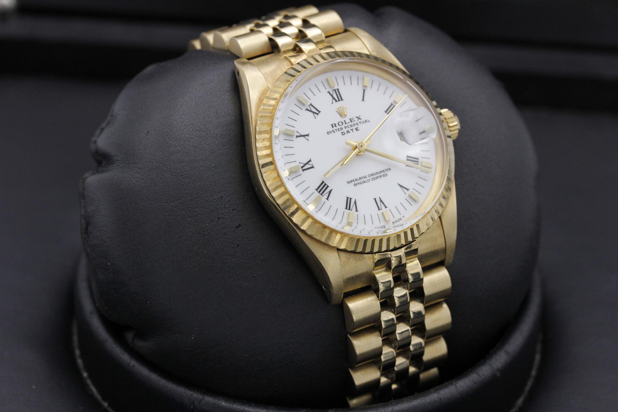 Watch Image 15