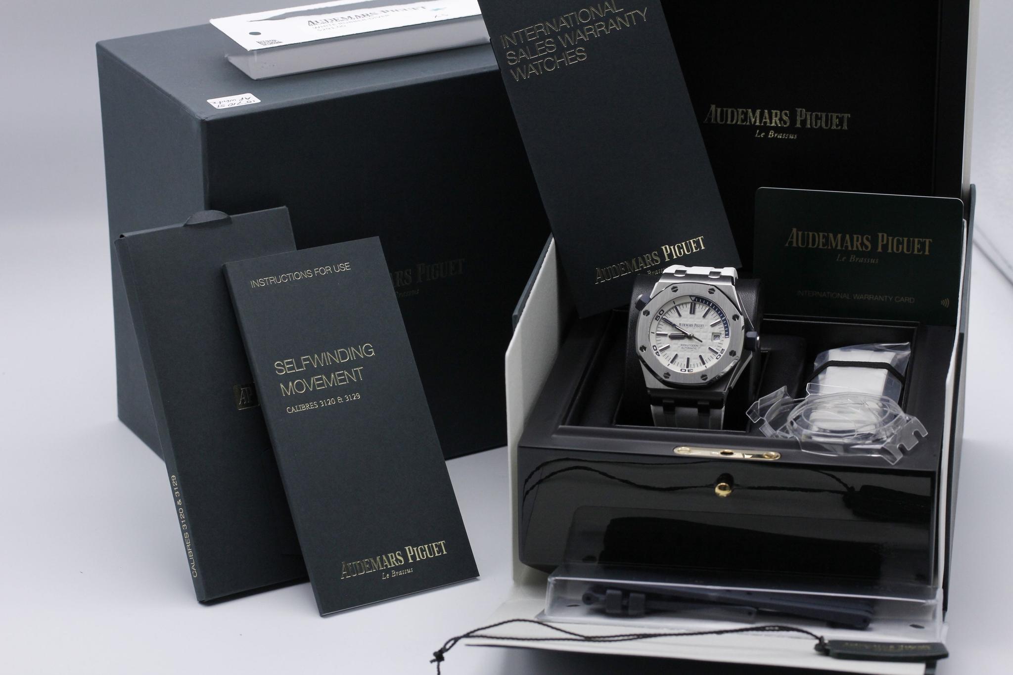 Watch Image 11