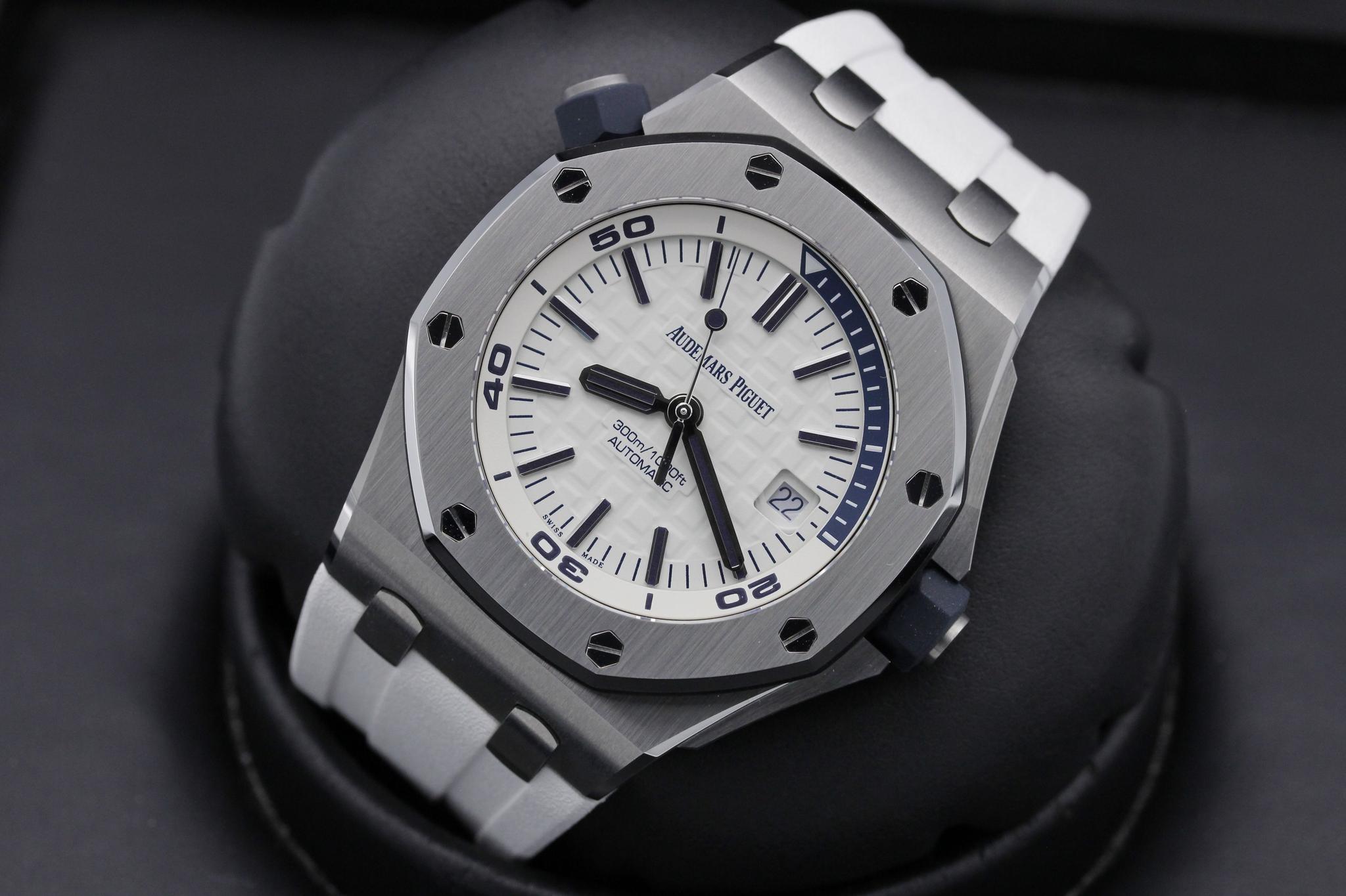 Watch Image 9