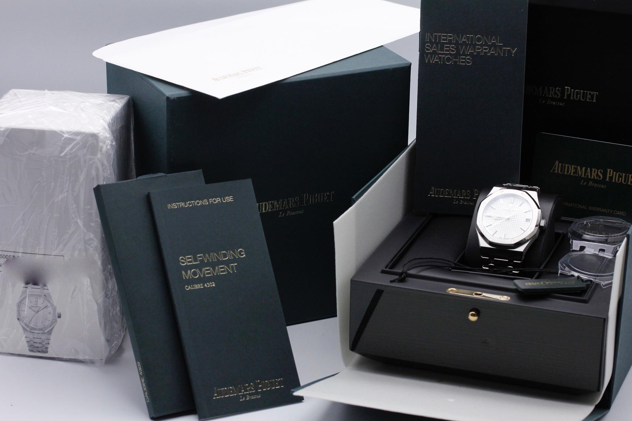 Watch Image 11