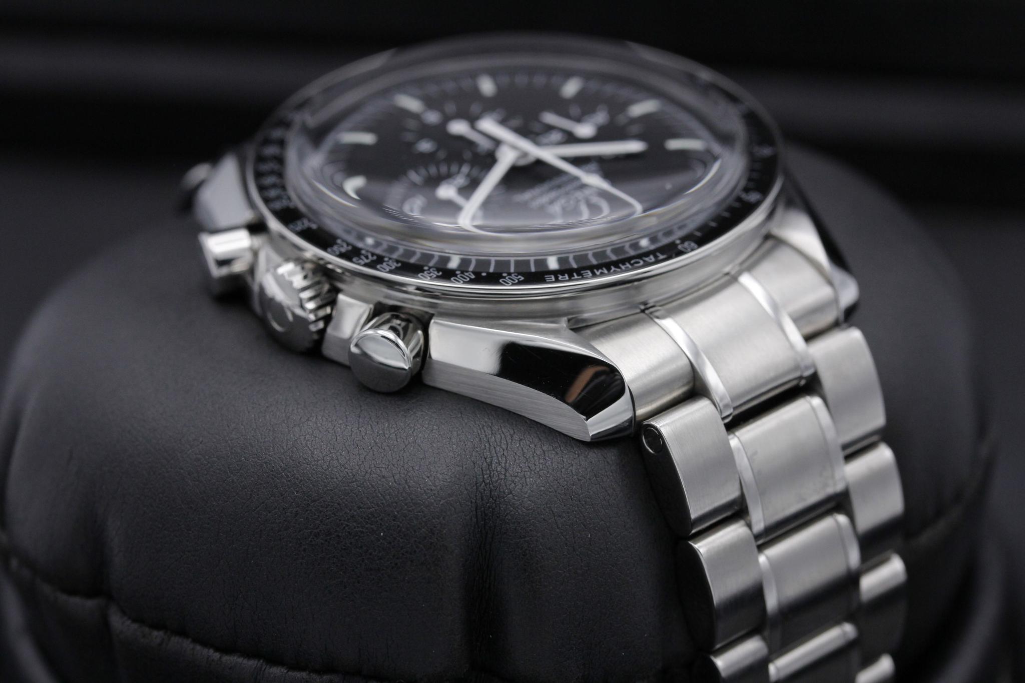 Watch Image 4