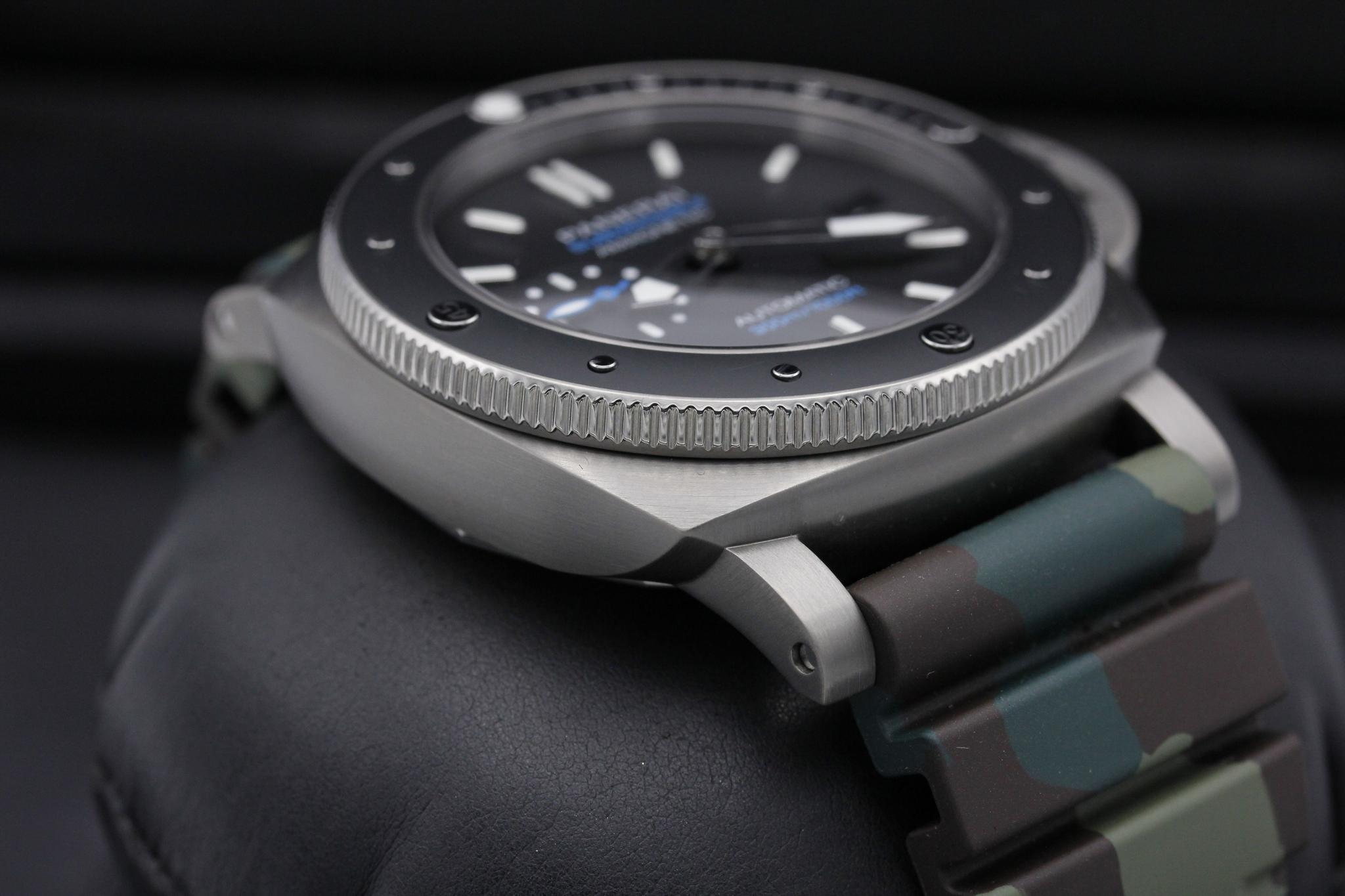 Watch Image 6