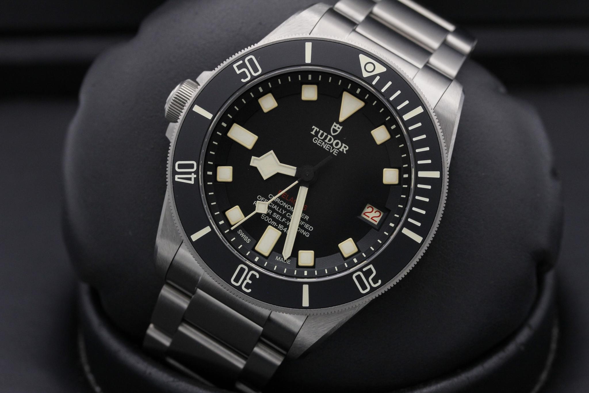 Watch Image 10