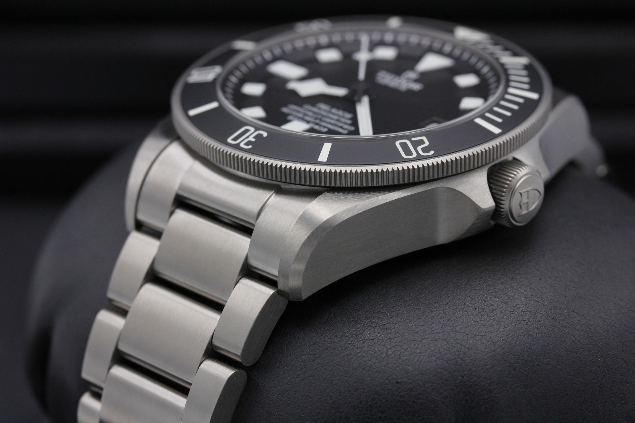 Watch Image 2