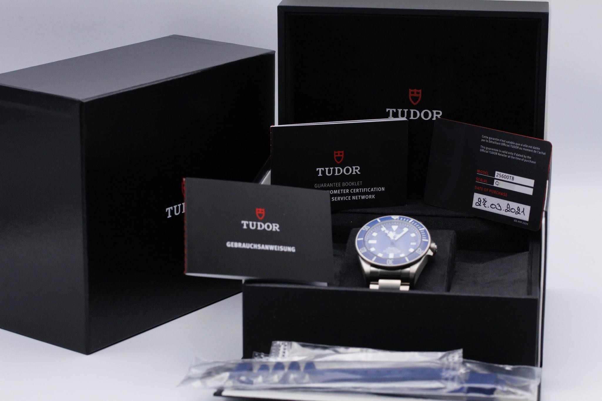 Watch Image 11