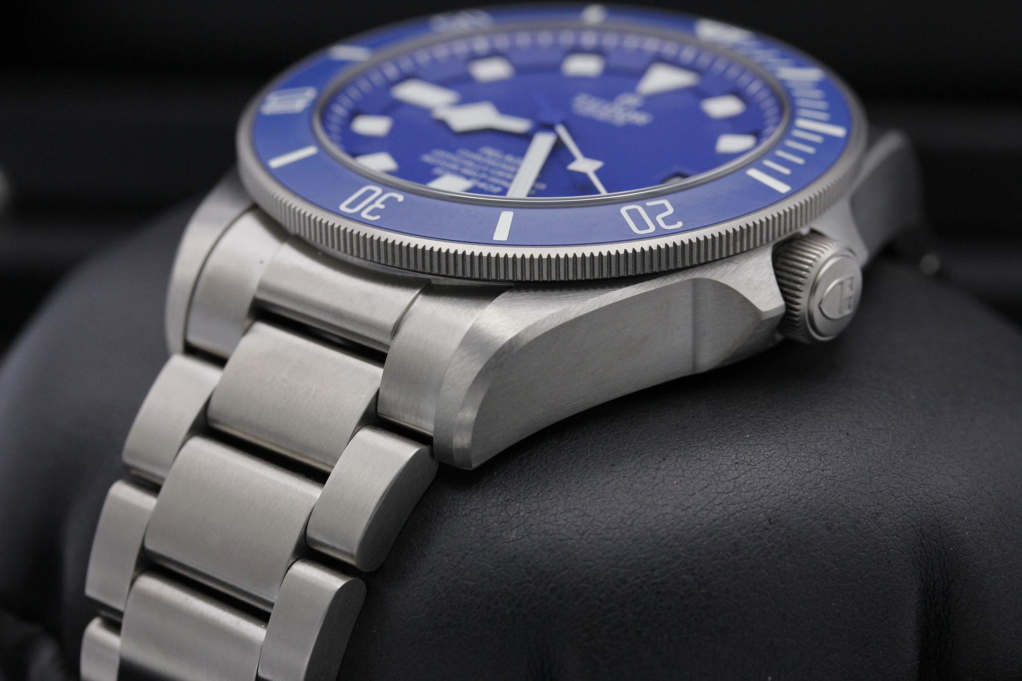 Watch Image 2