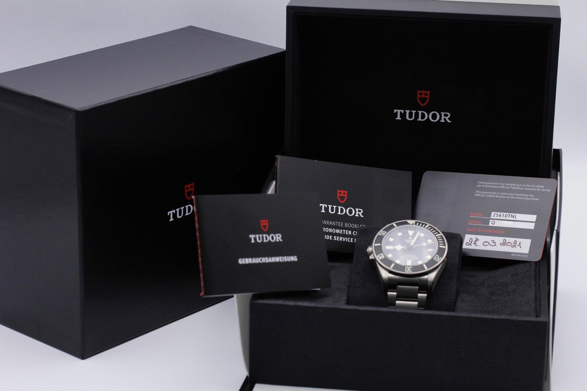 Watch Image 11