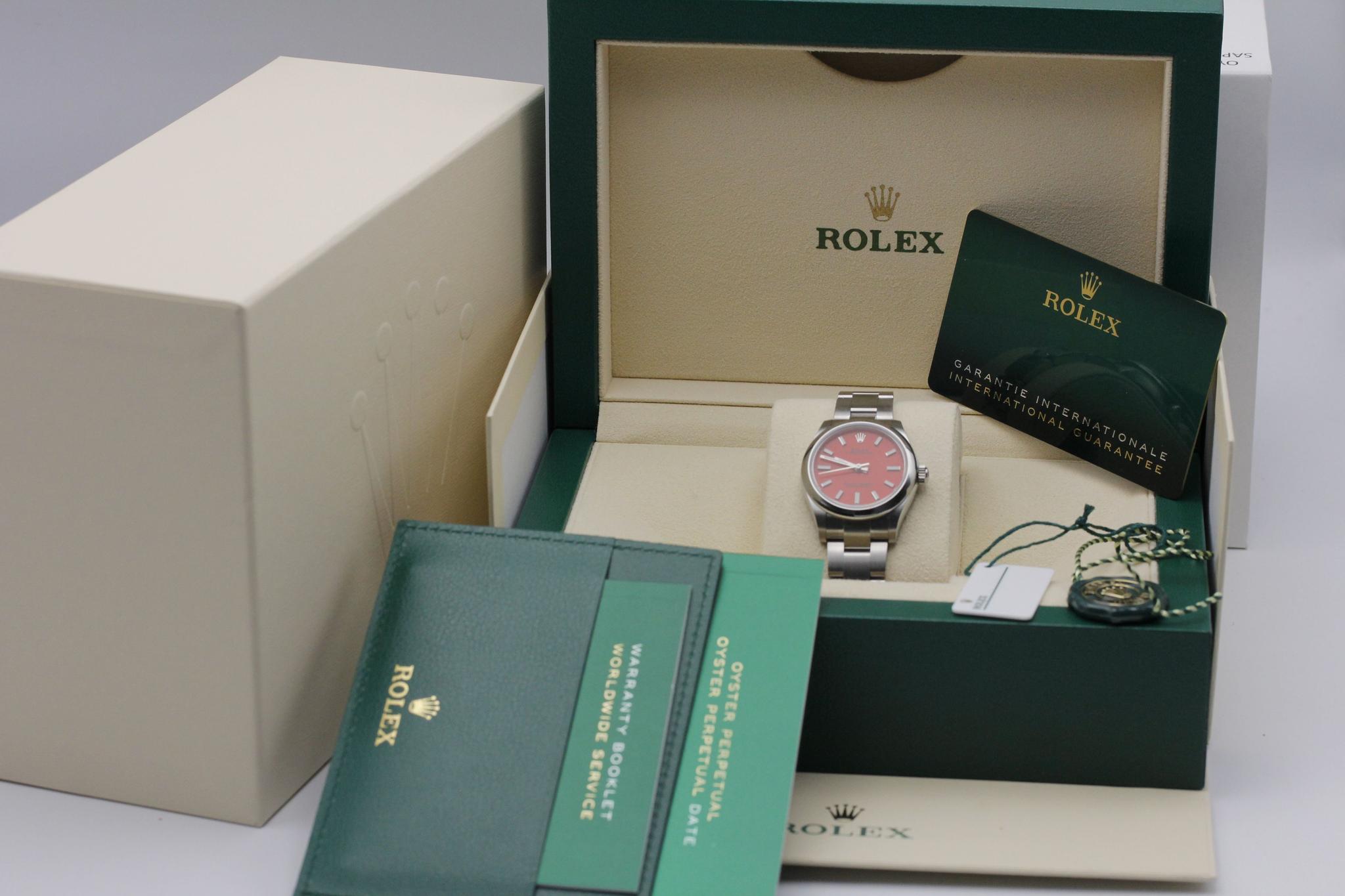 Watch Image 11