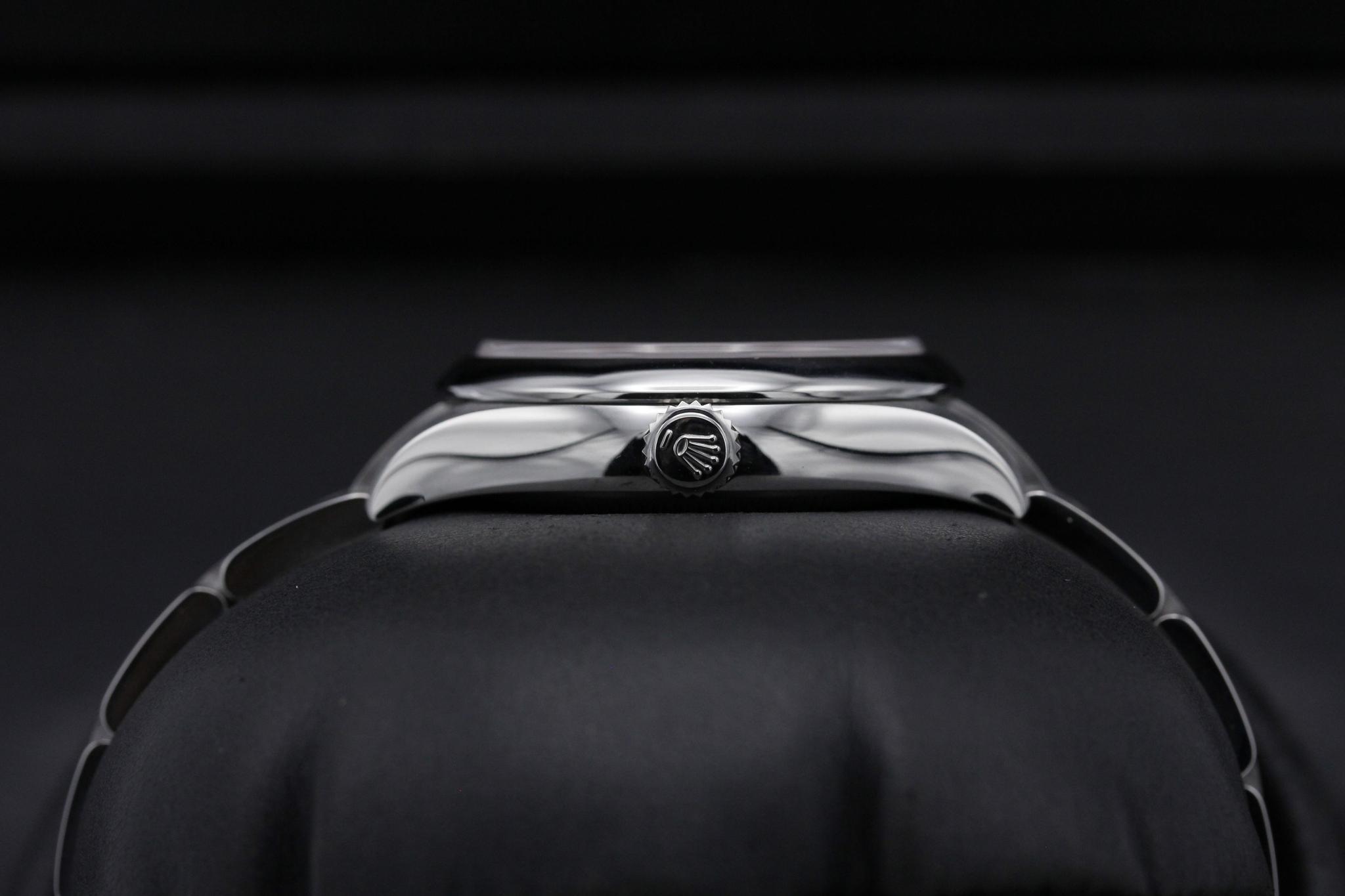 Watch Image 3