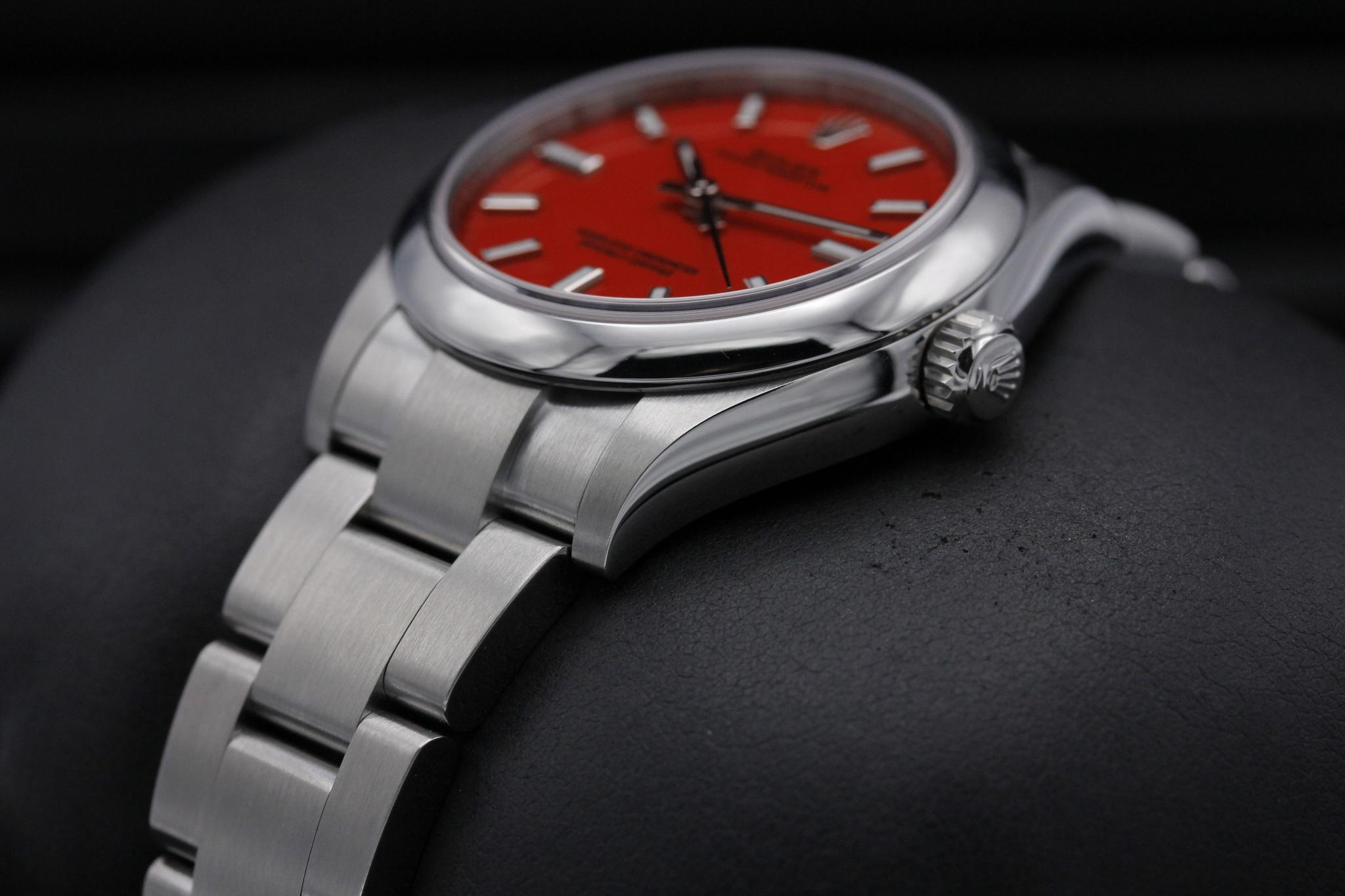 Watch Image 2