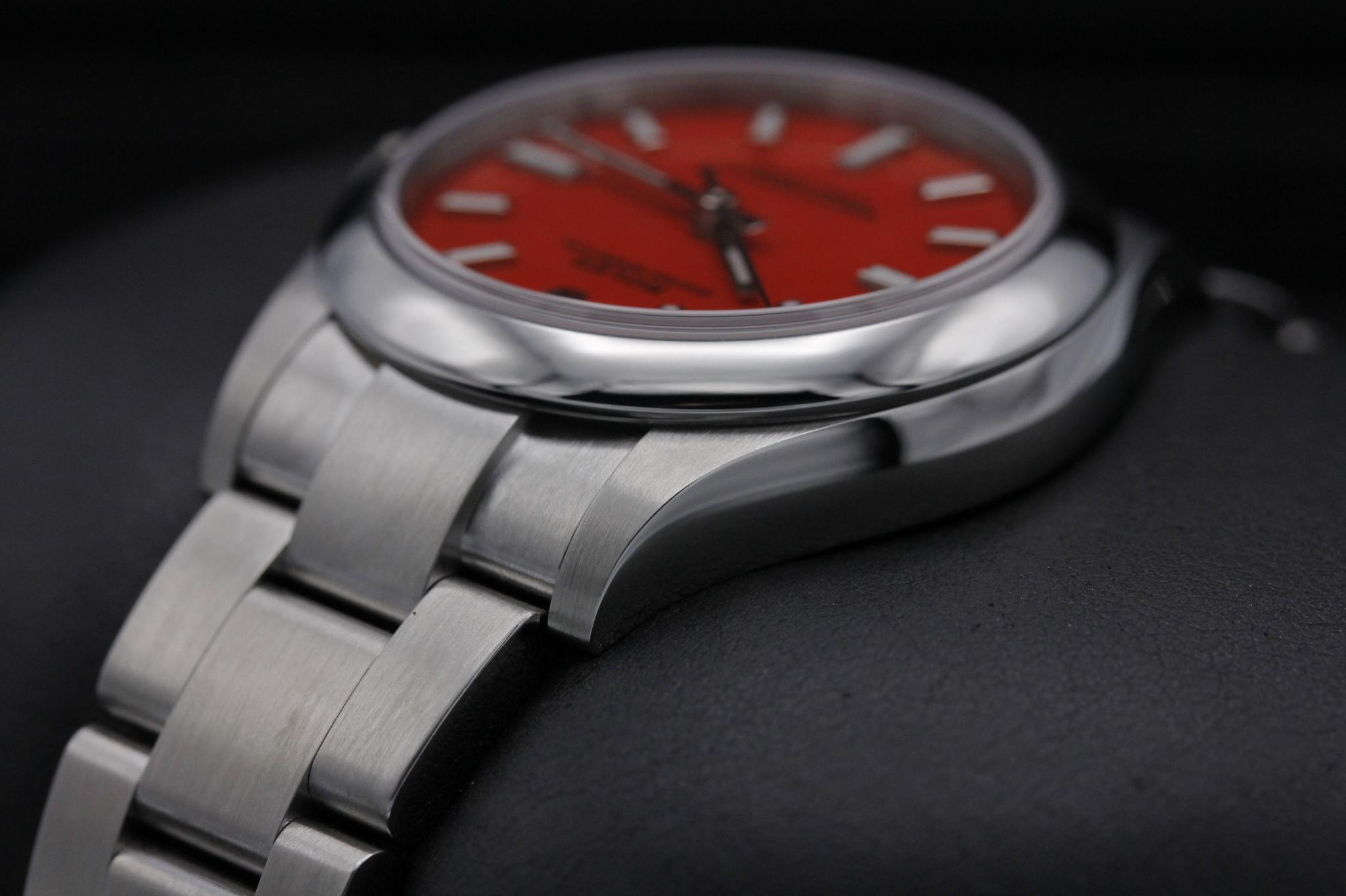 Watch Image 5