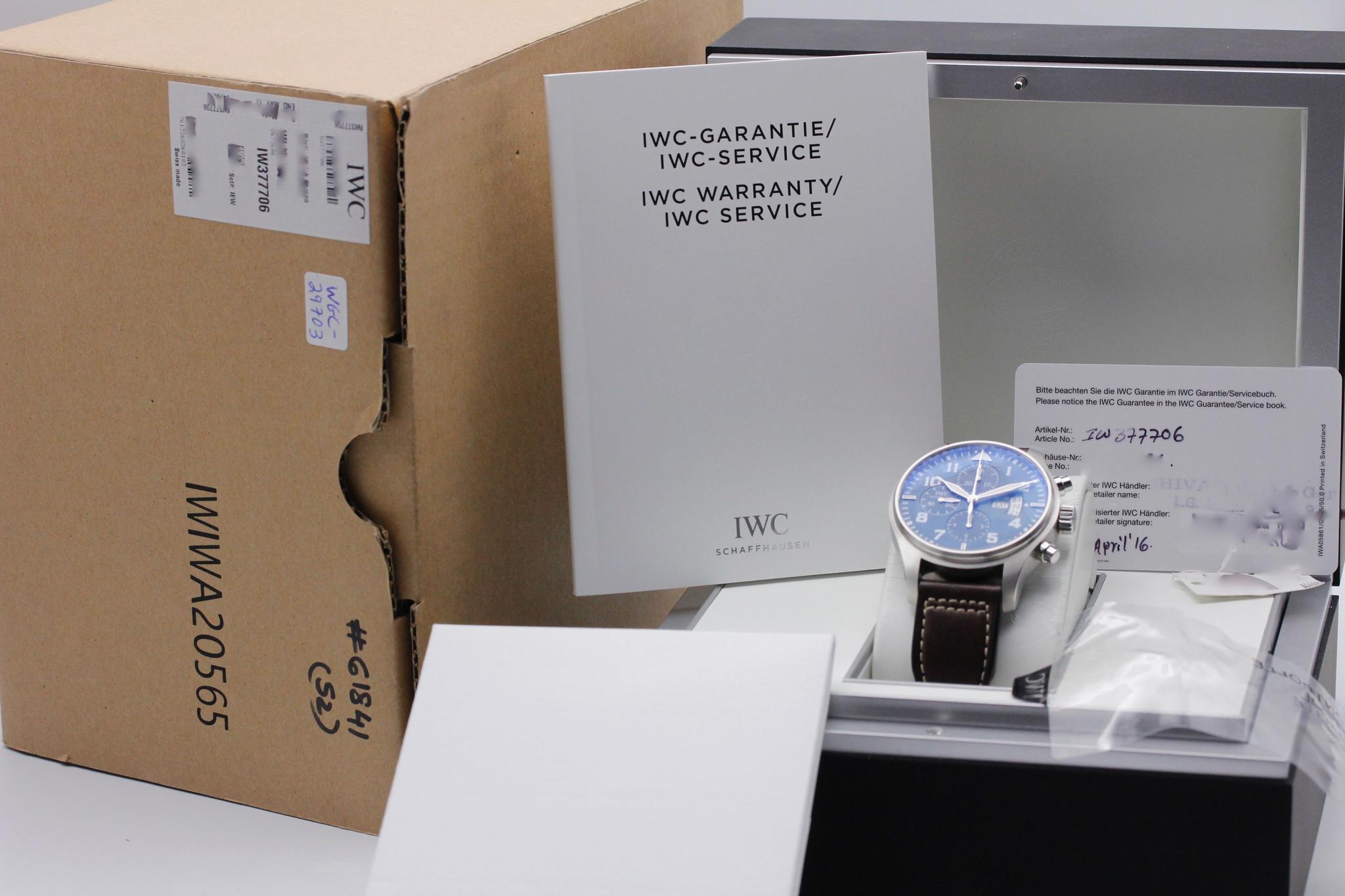 Watch Image 11