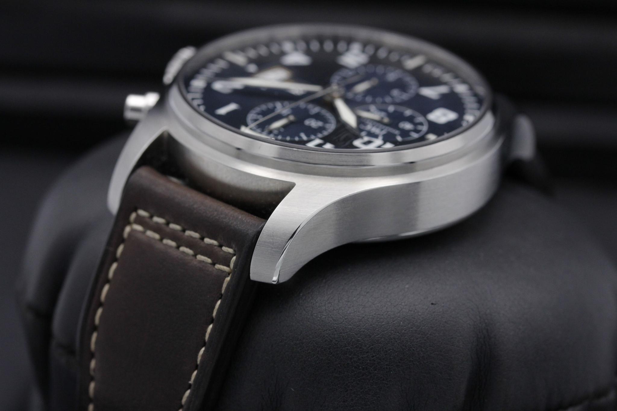 Watch Image 5