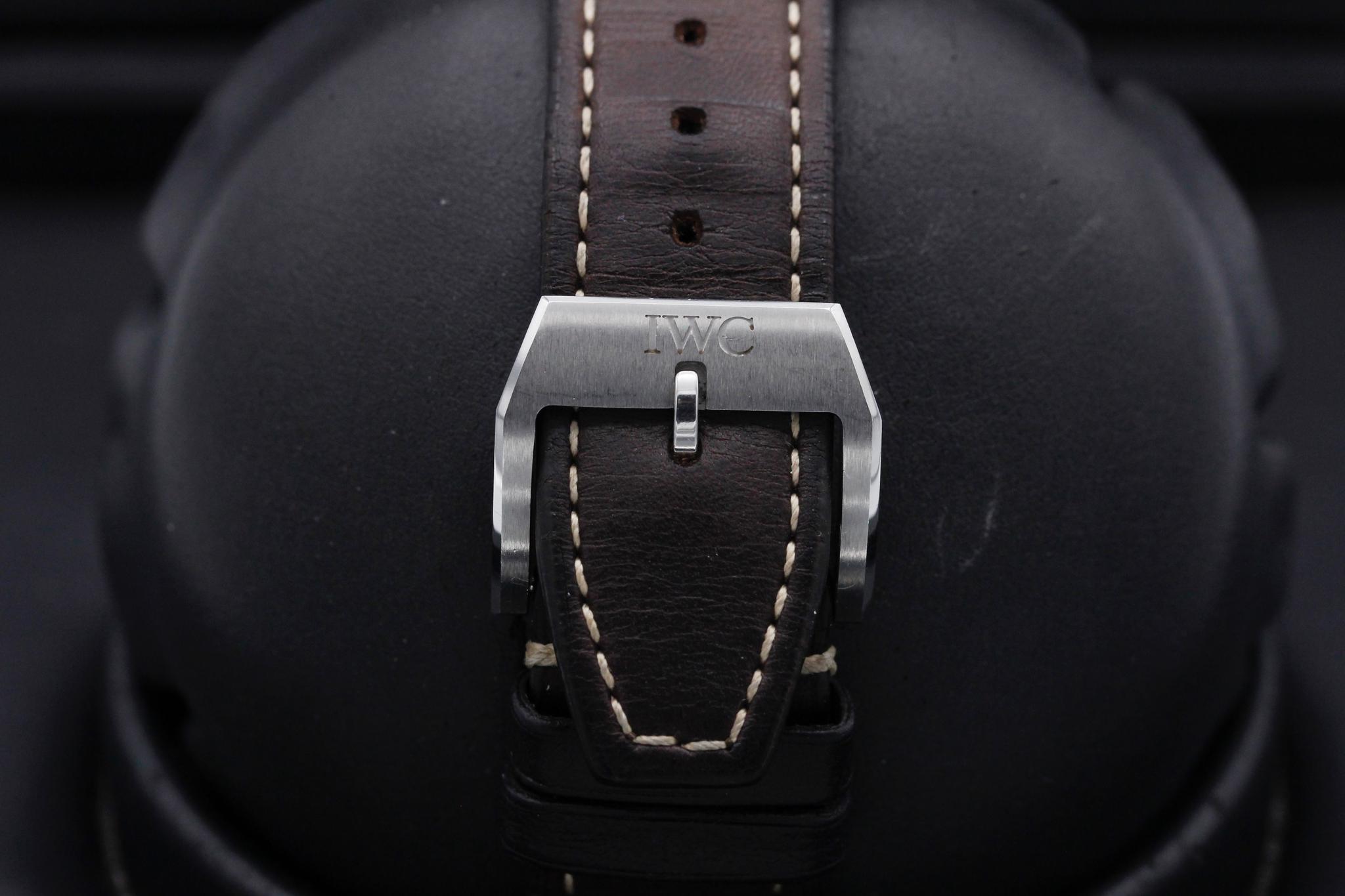 Watch Image 8