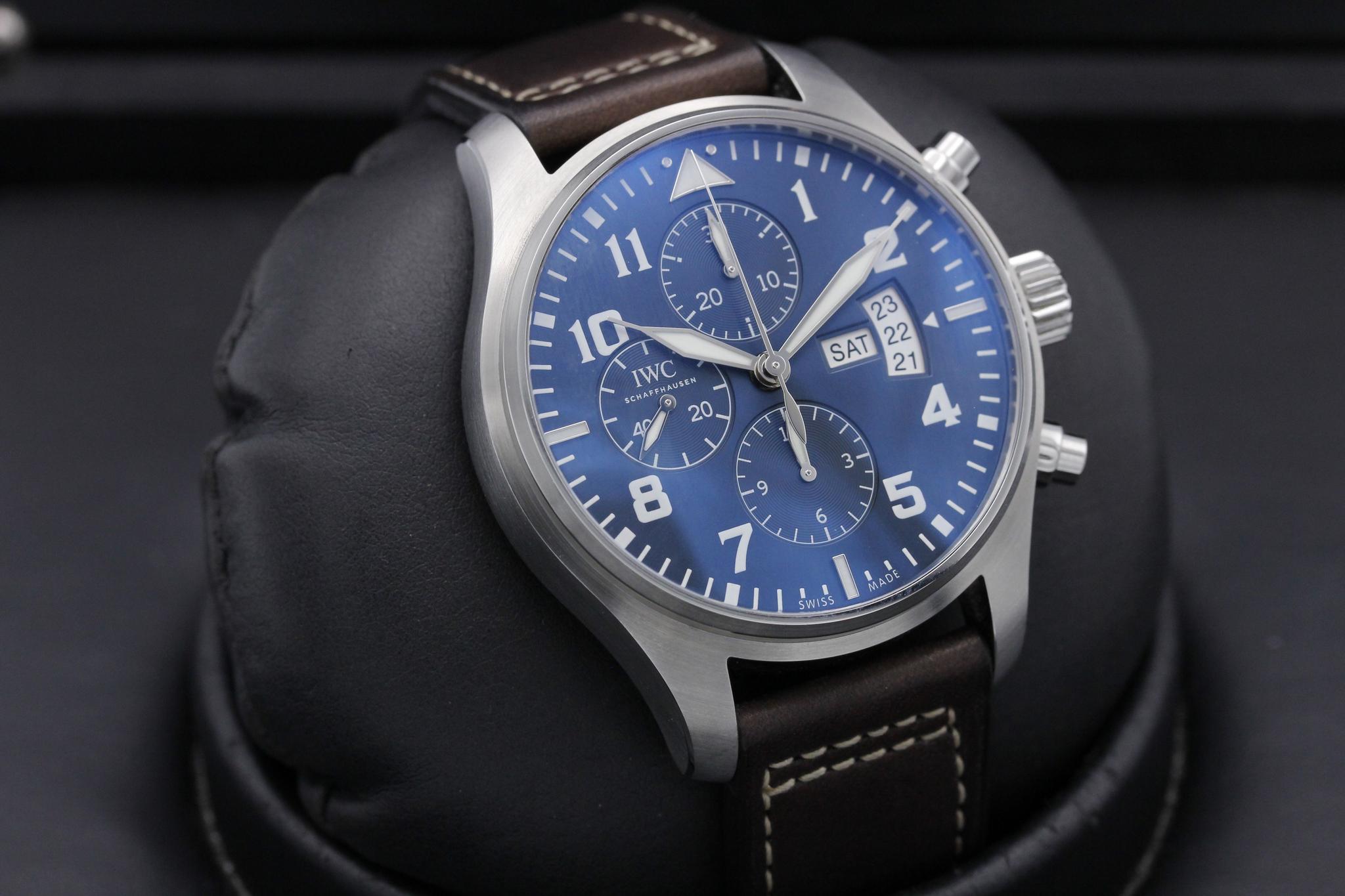 Watch Image 10