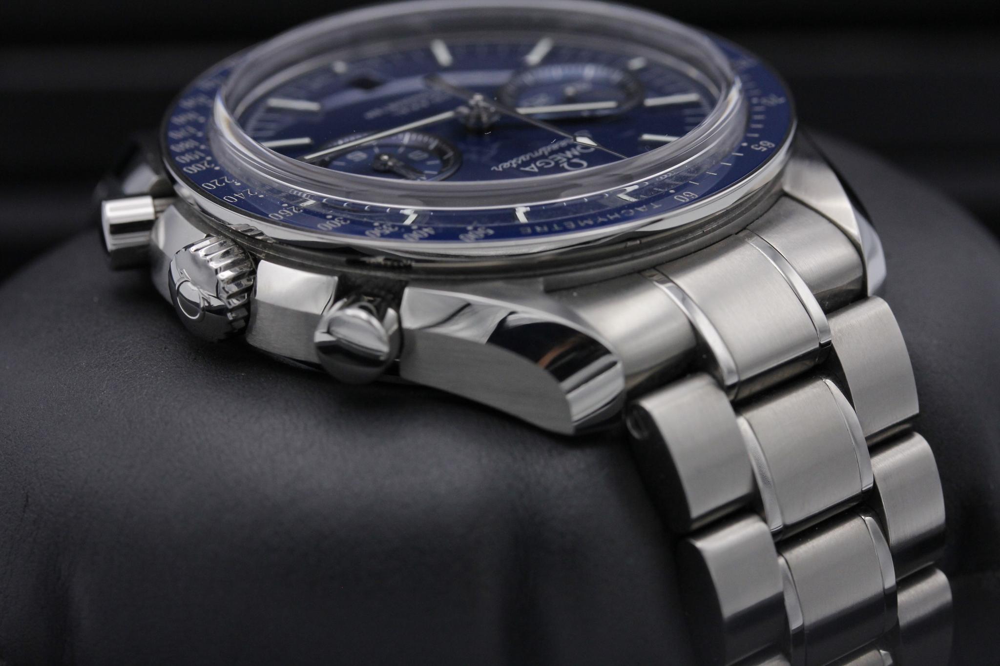 Watch Image 4