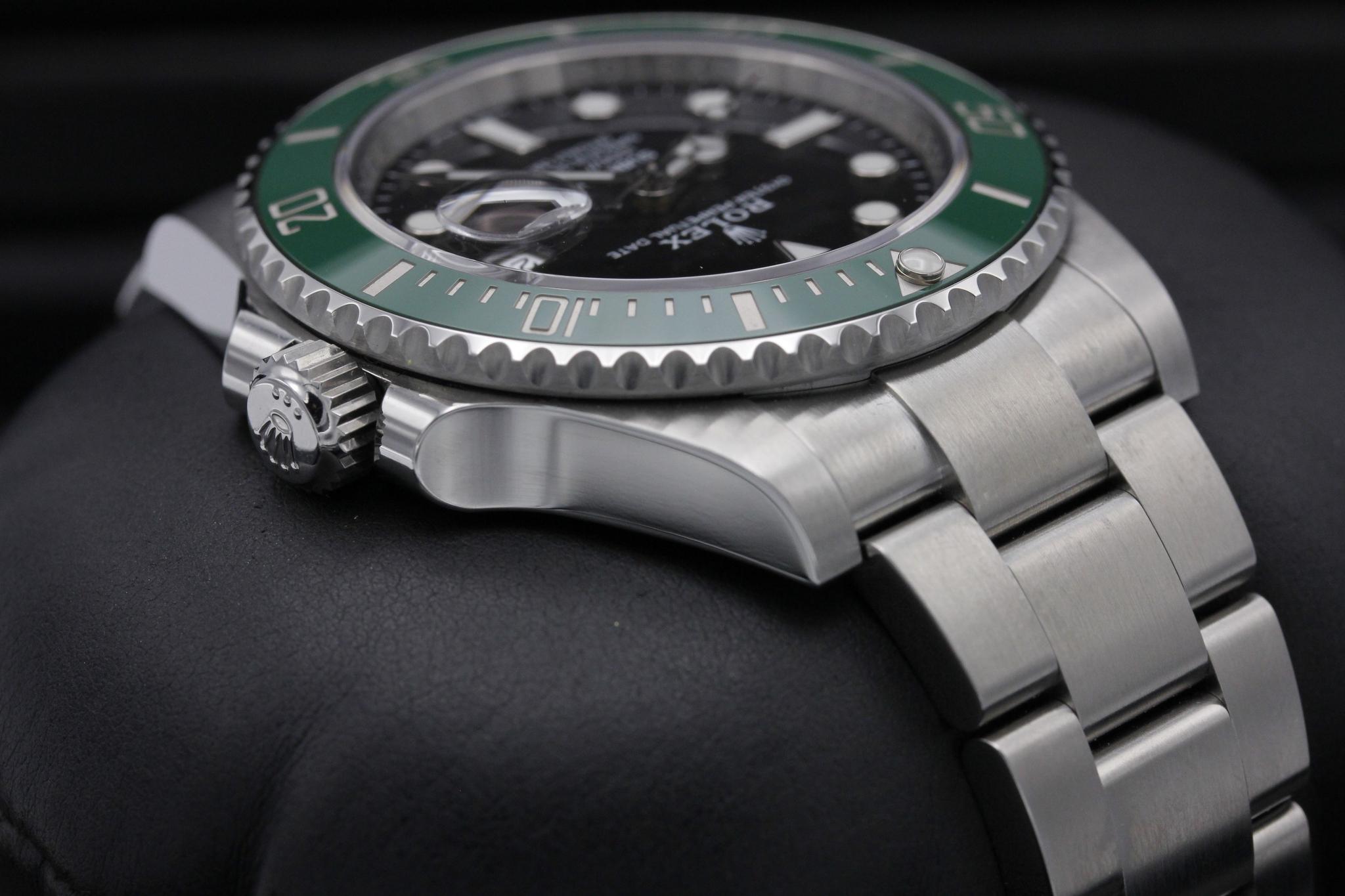 Watch Image 4