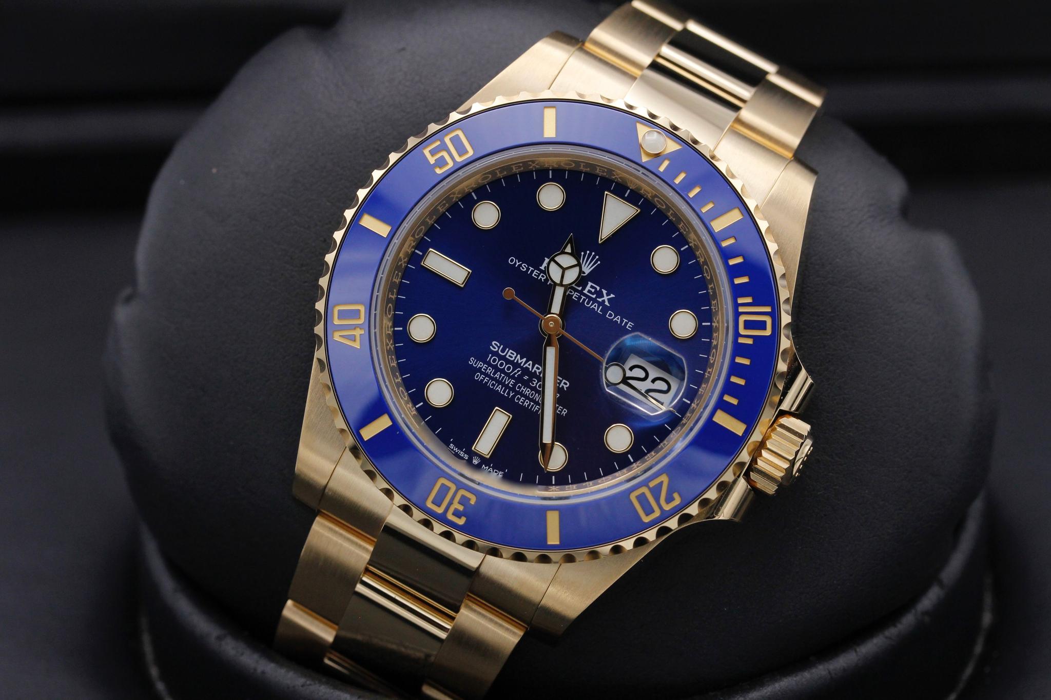 Watch Image 10