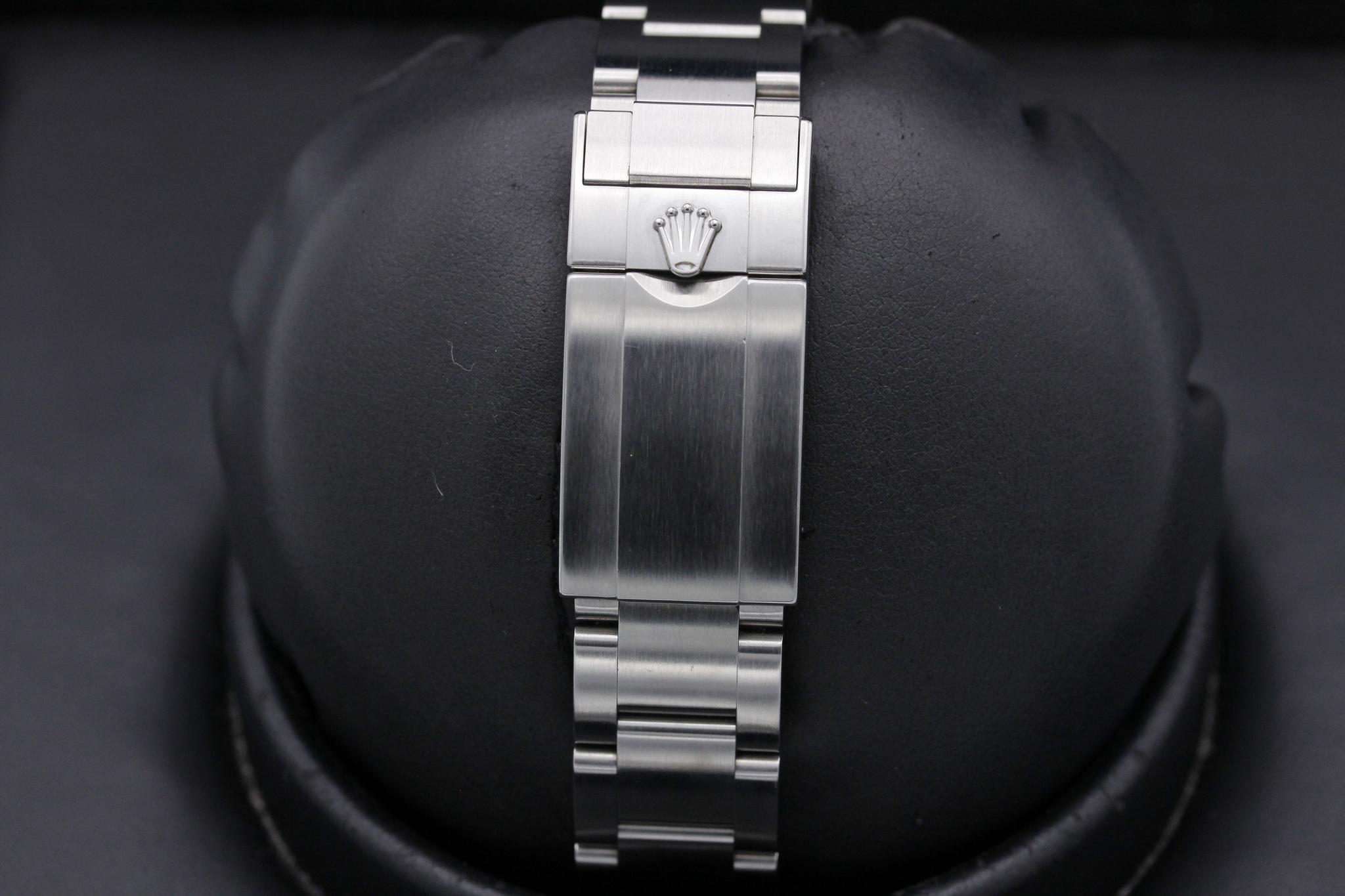 Watch Image 8