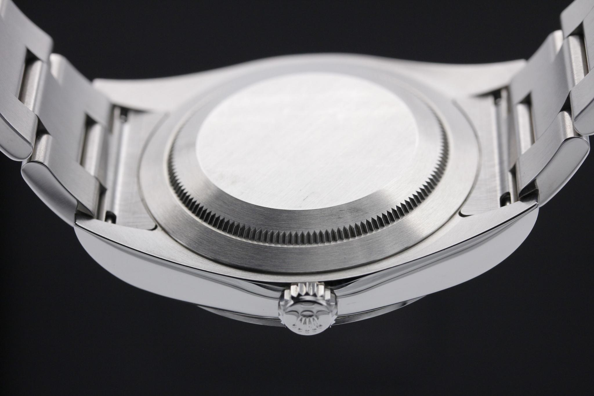 Watch Image 7