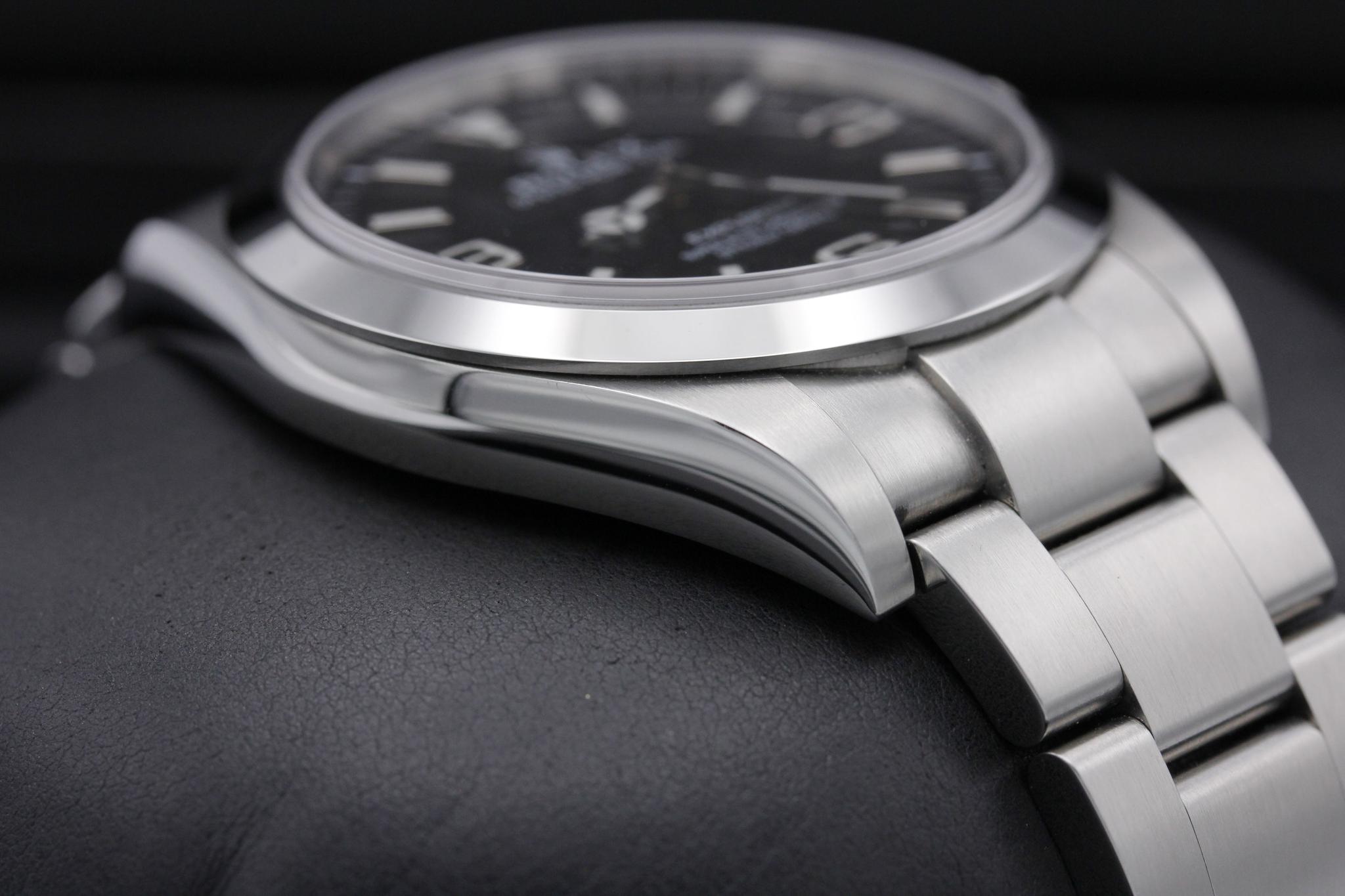 Watch Image 6