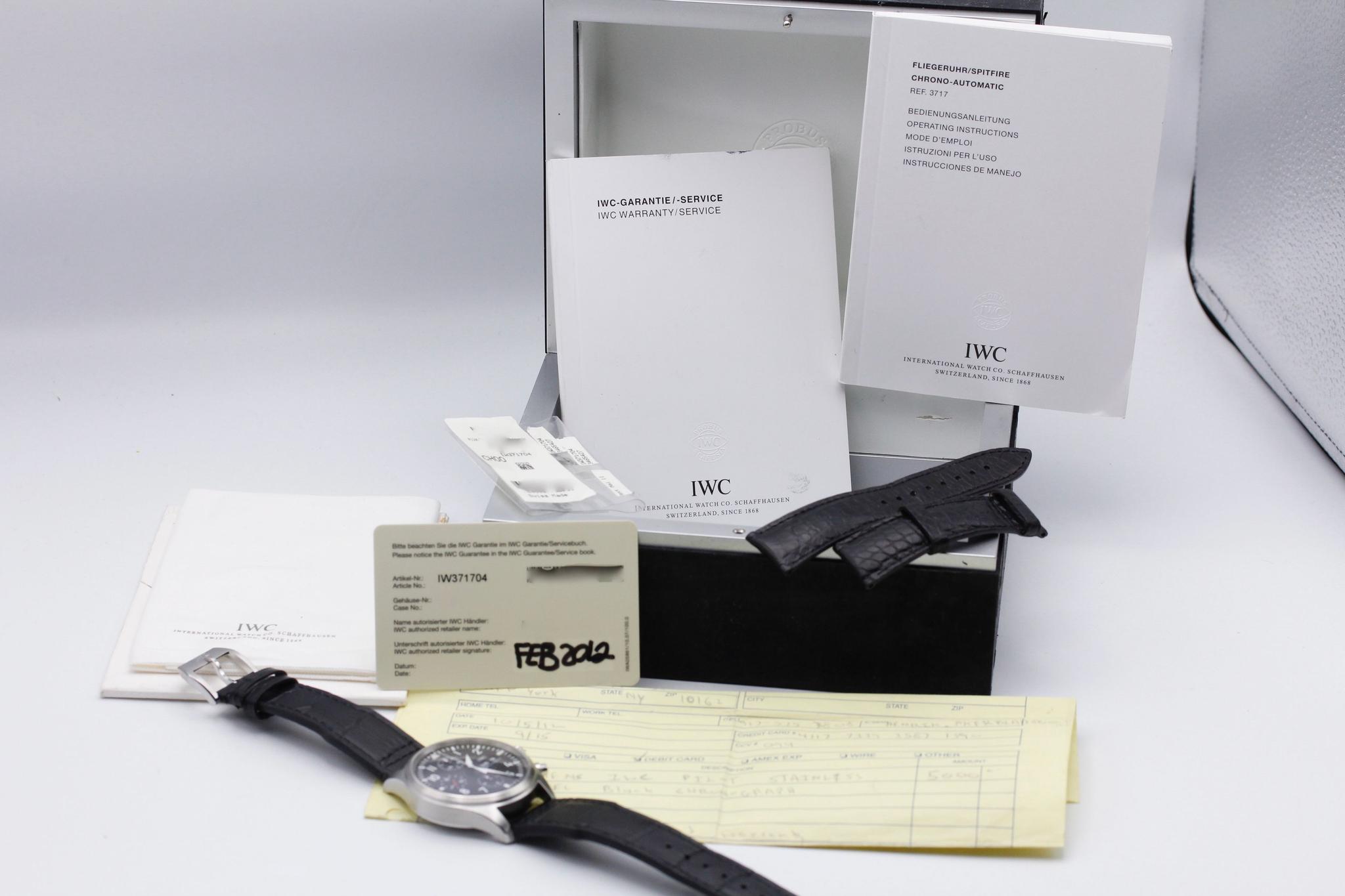 Watch Image 12