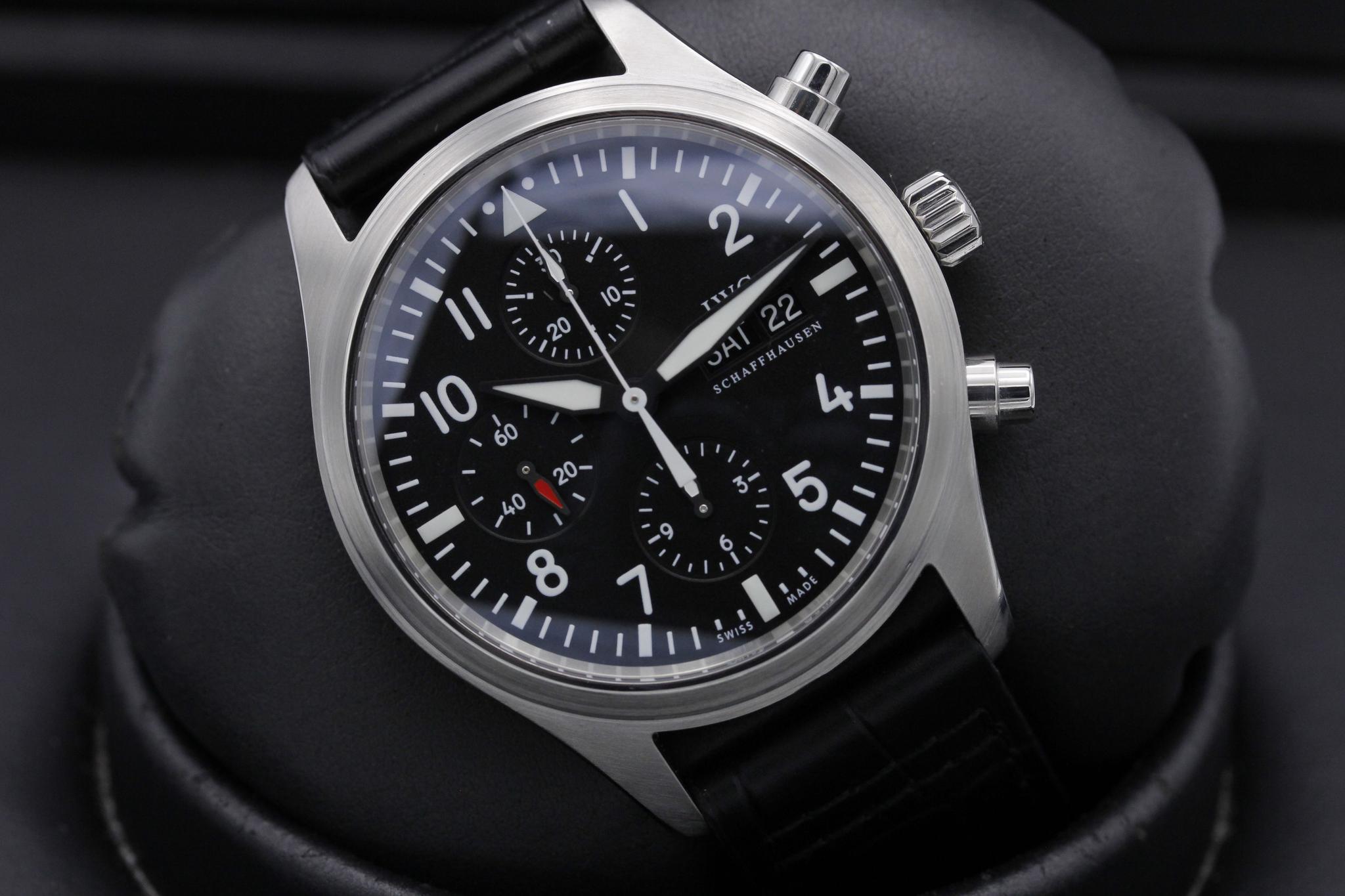 Watch Image 9