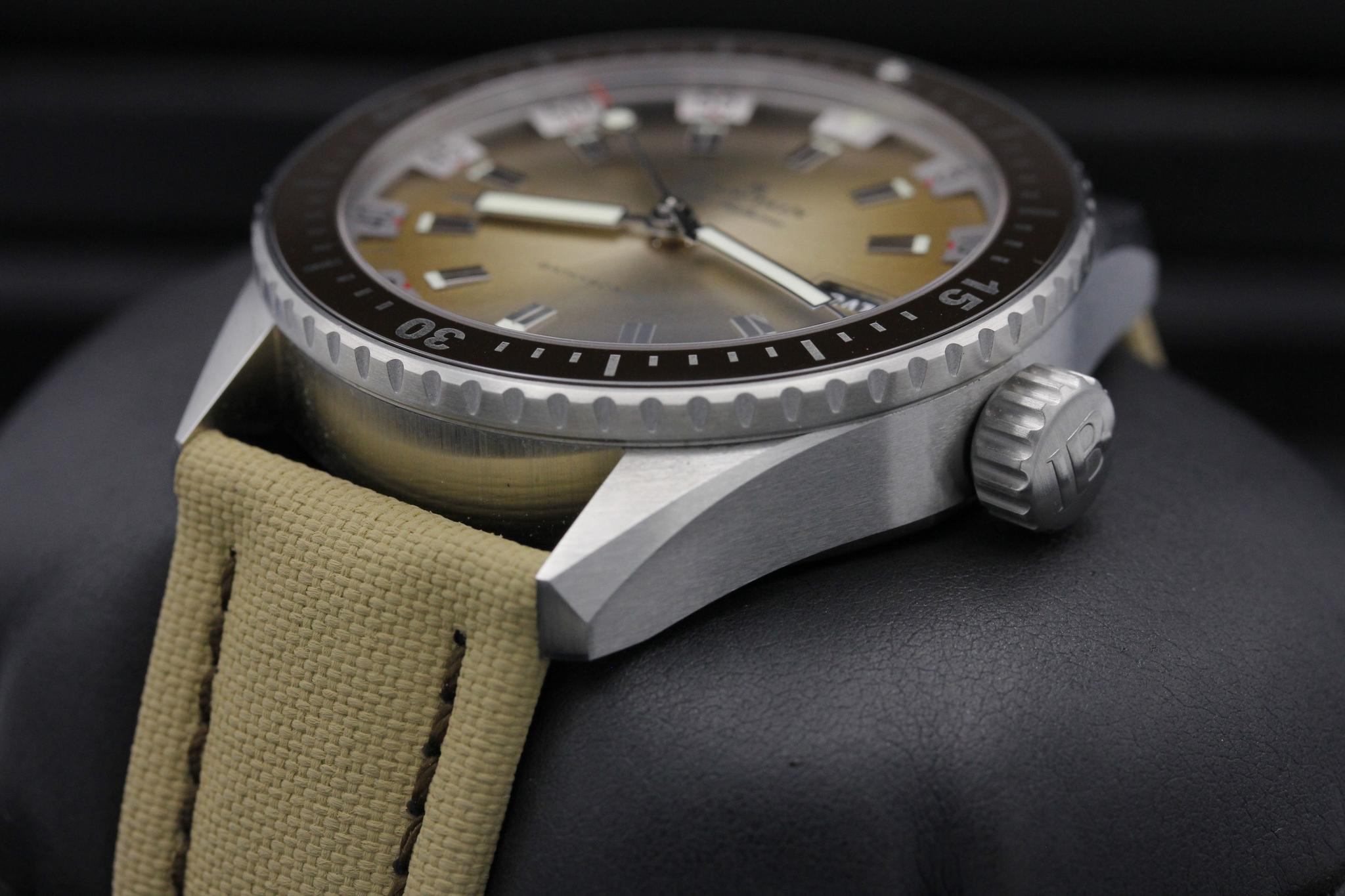 Watch Image 2