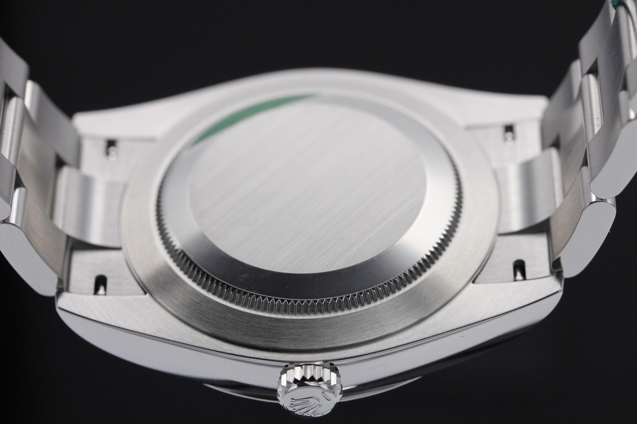 Watch Image 7