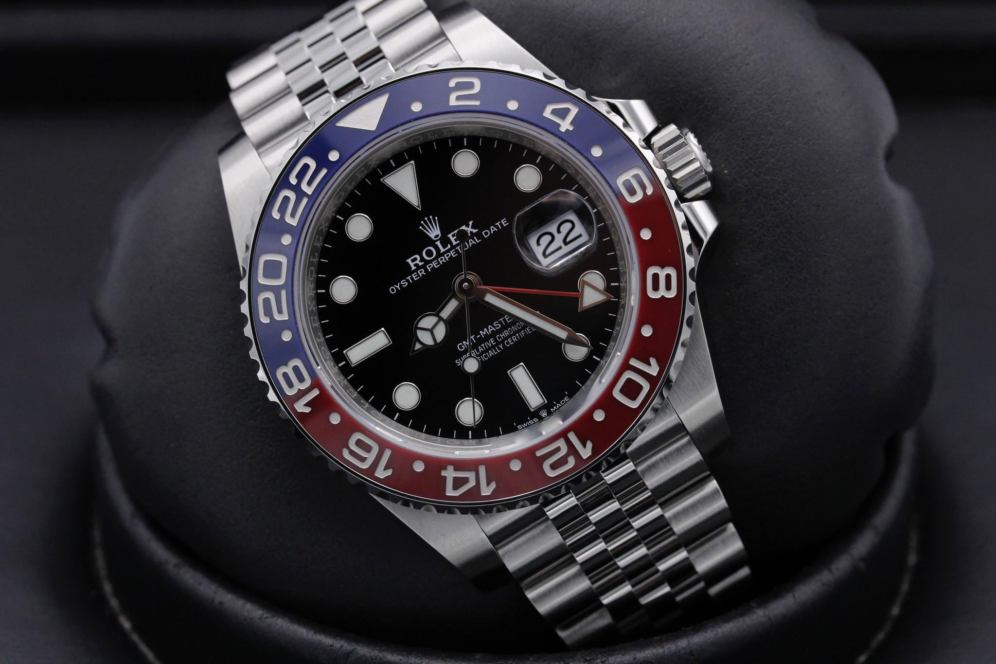 Watch Image 9