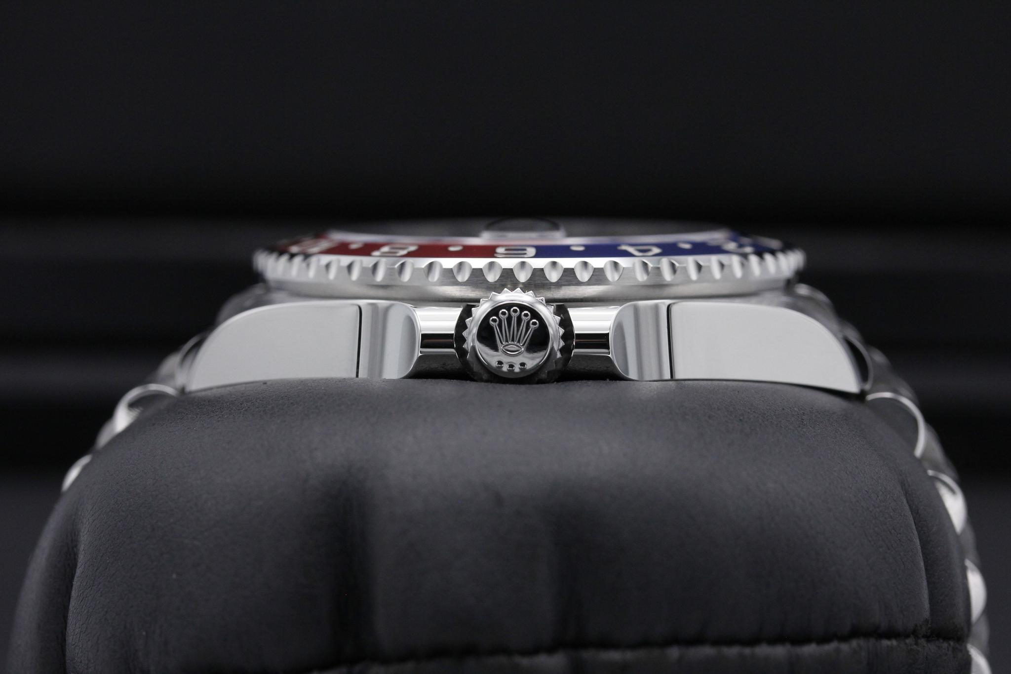 Watch Image 3