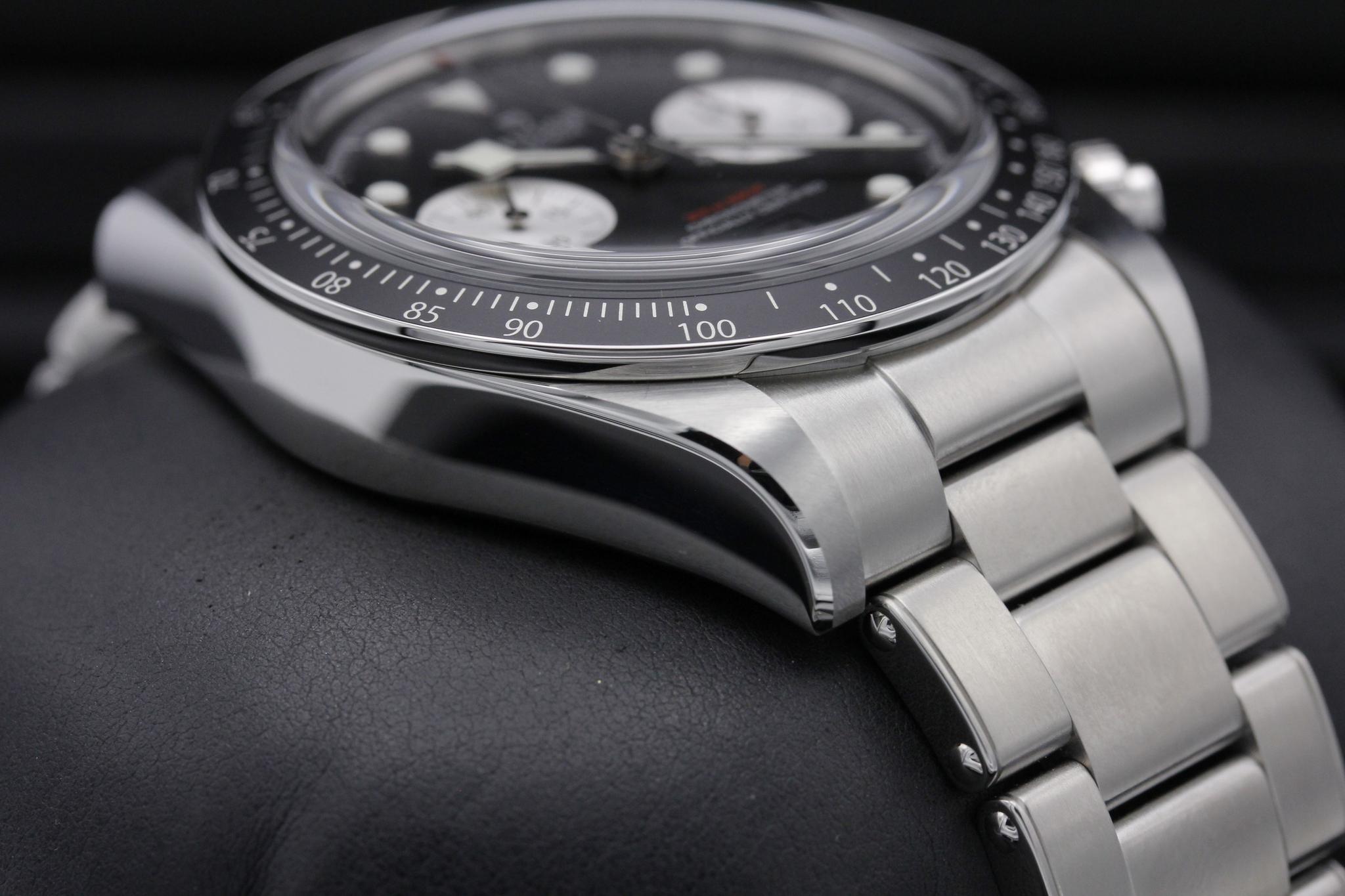 Watch Image 6