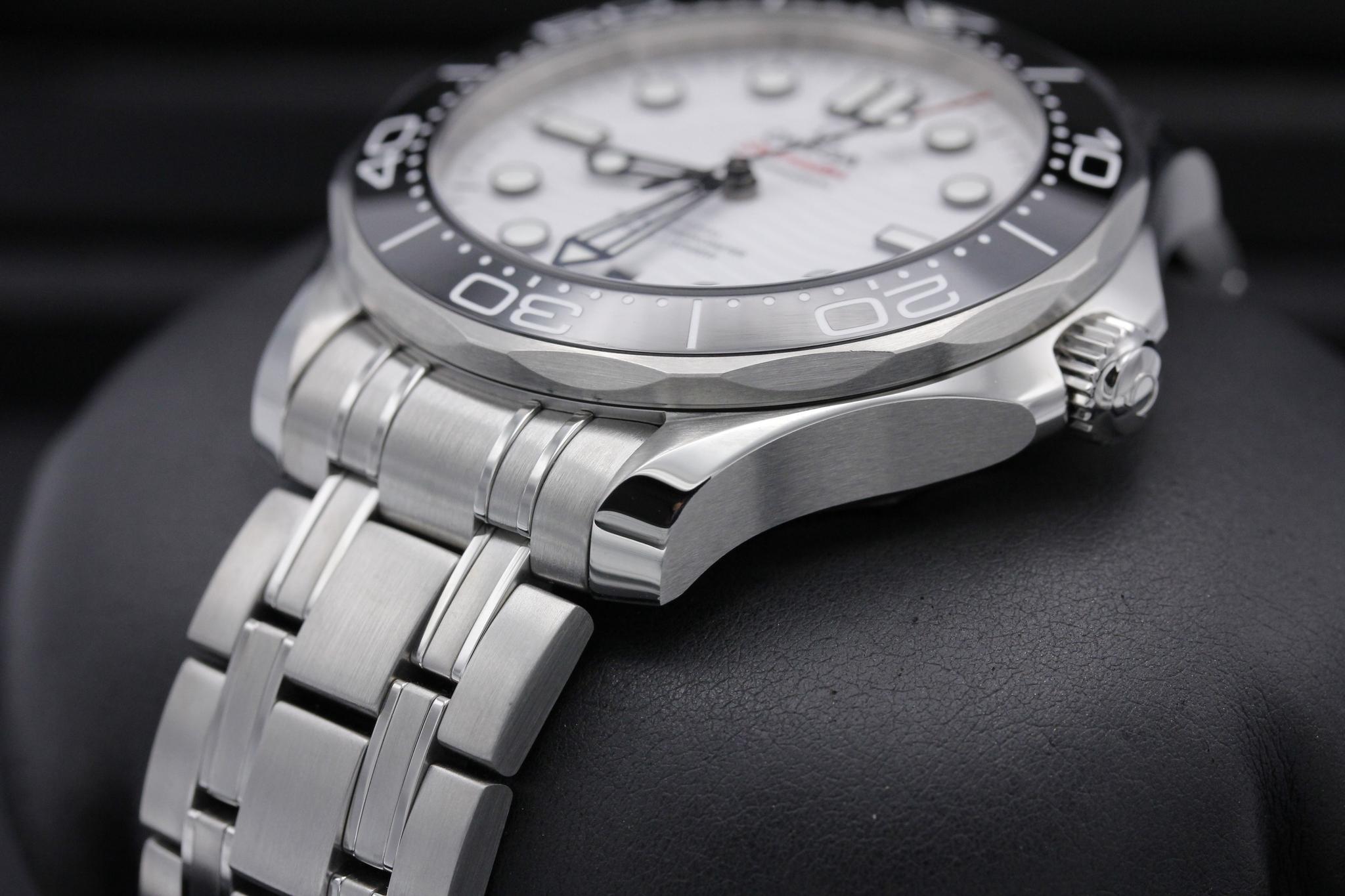 Watch Image 2
