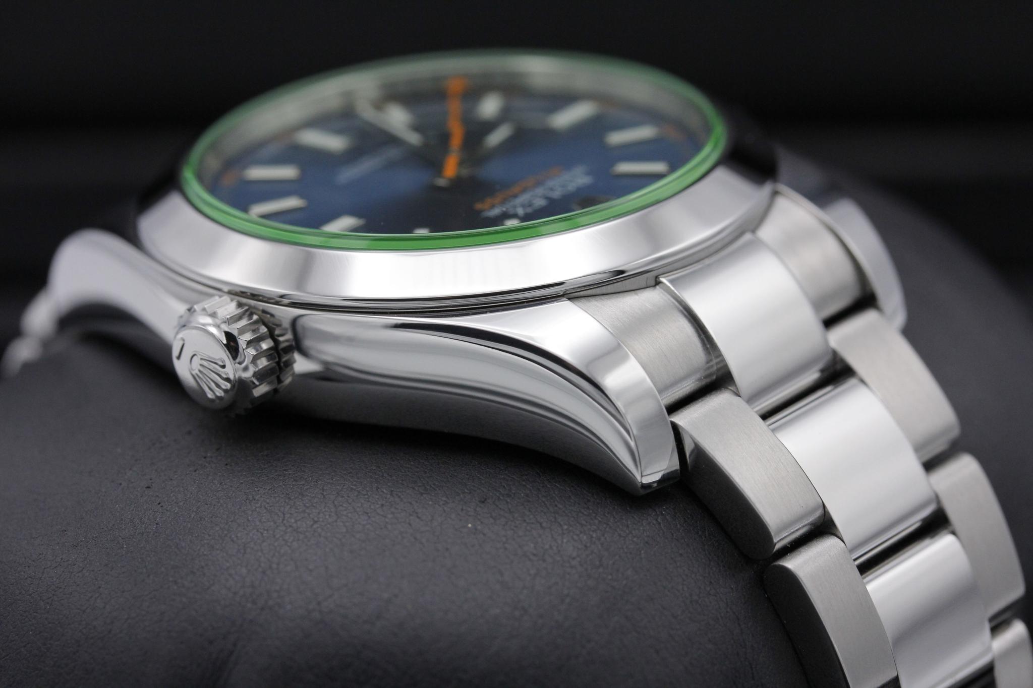 Watch Image 4