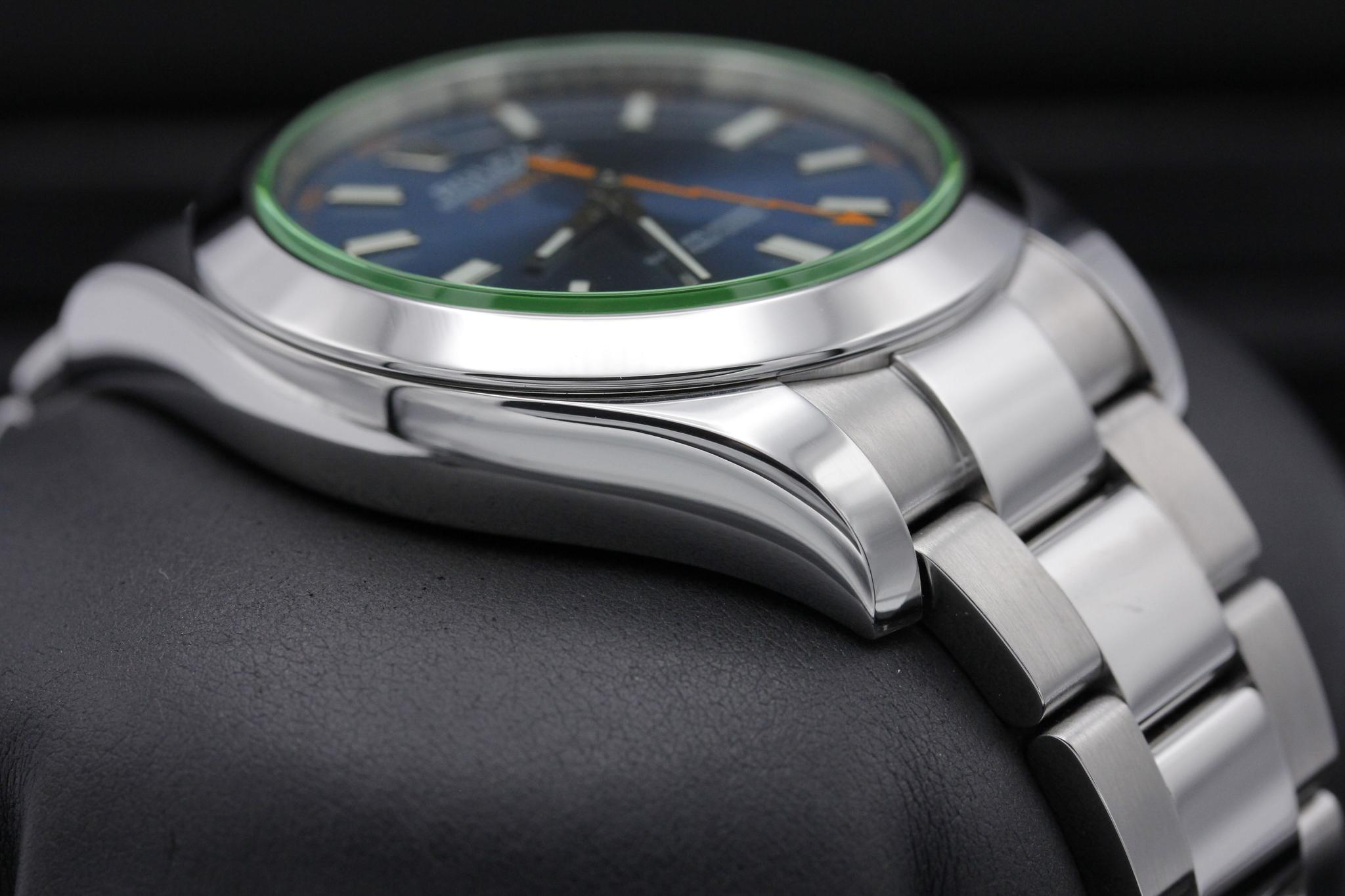 Watch Image 6
