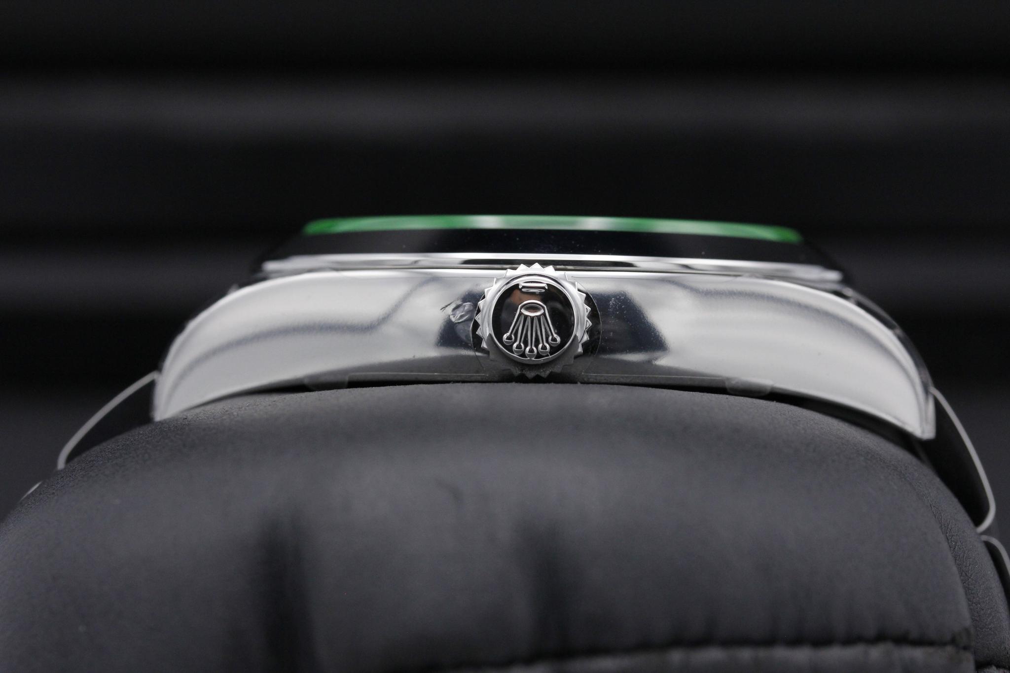 Watch Image 3