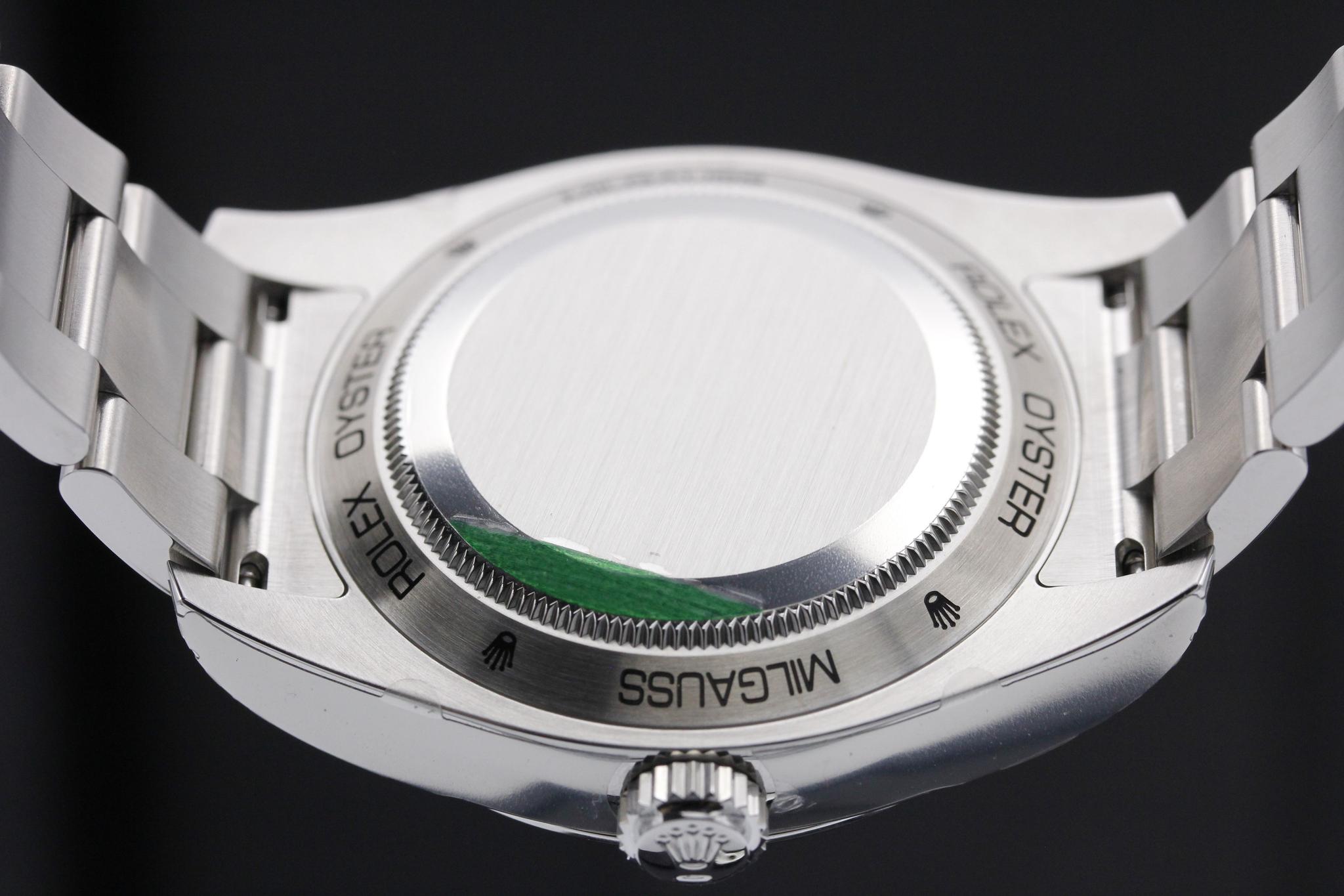 Watch Image 7