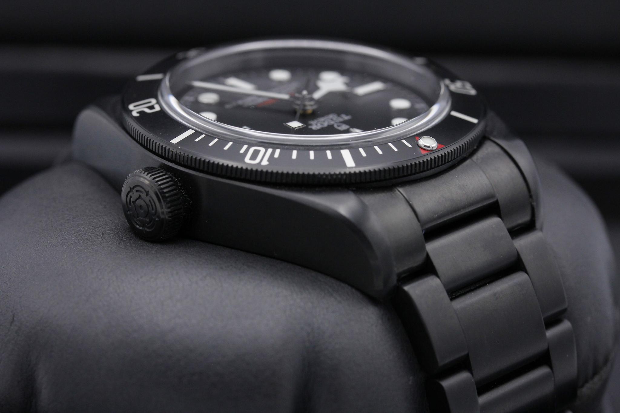 Watch Image 4
