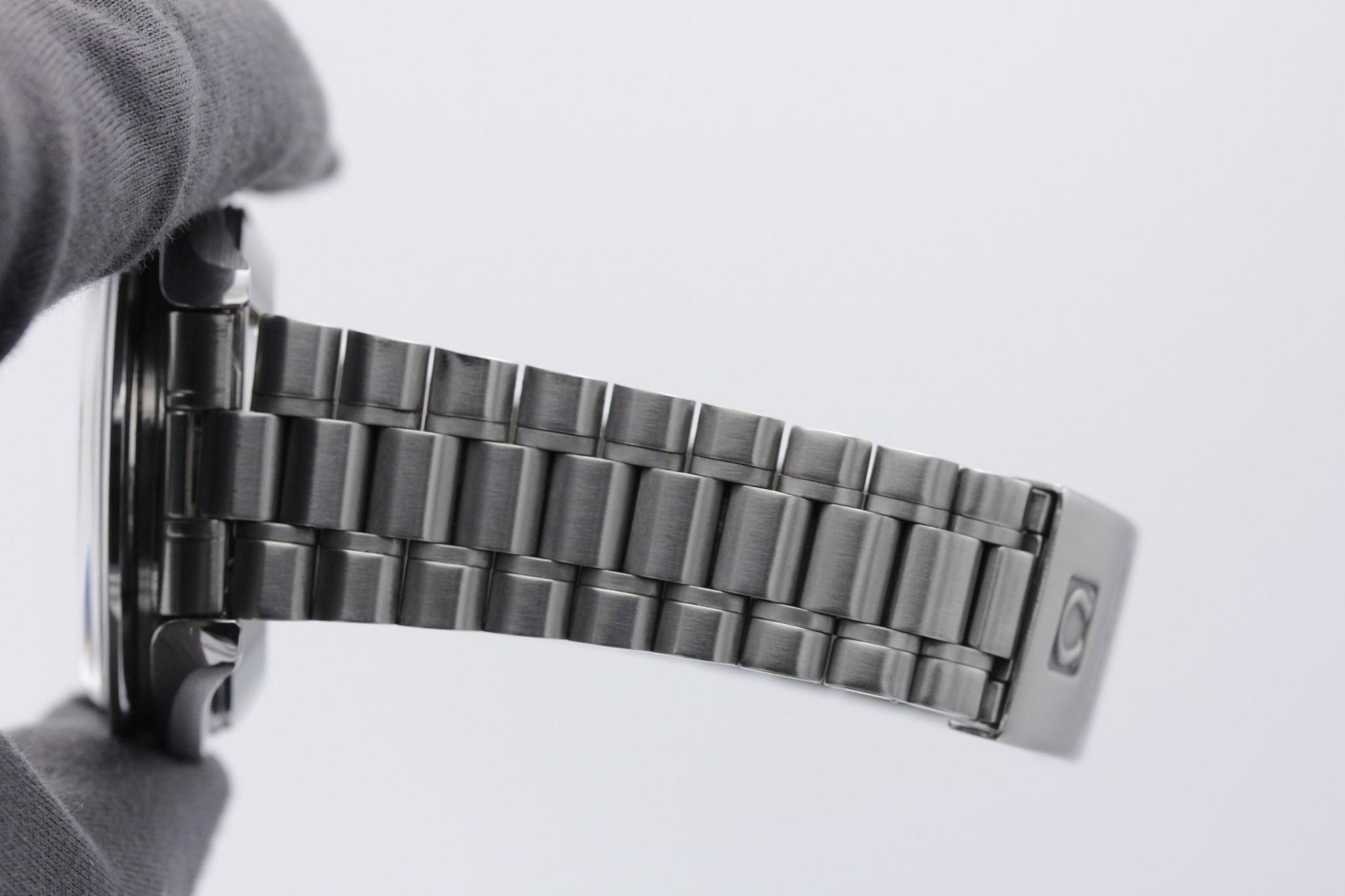 Watch Image 9