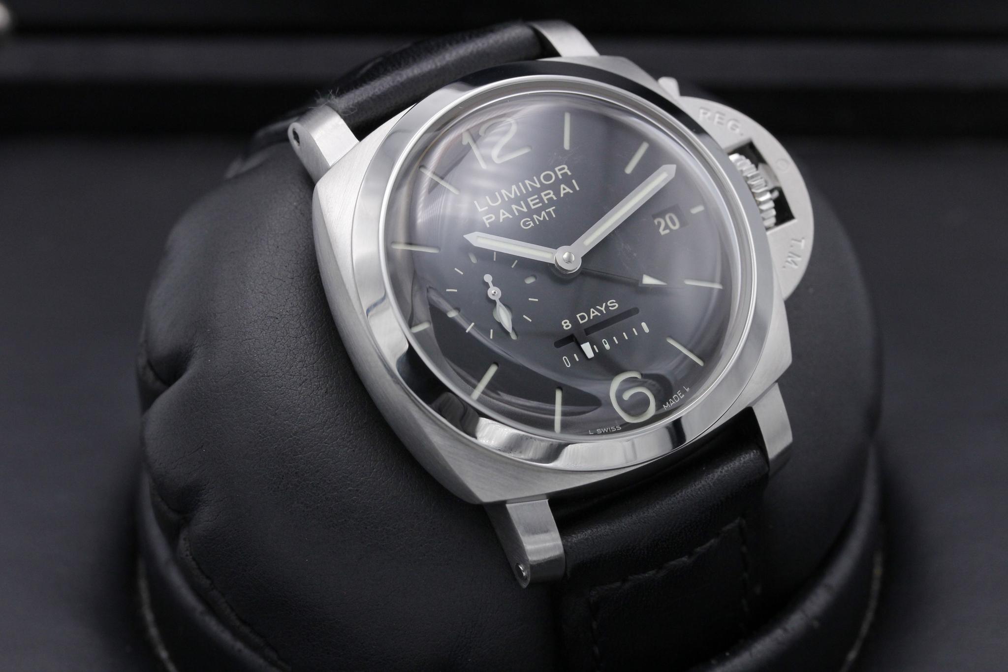Watch Image 10
