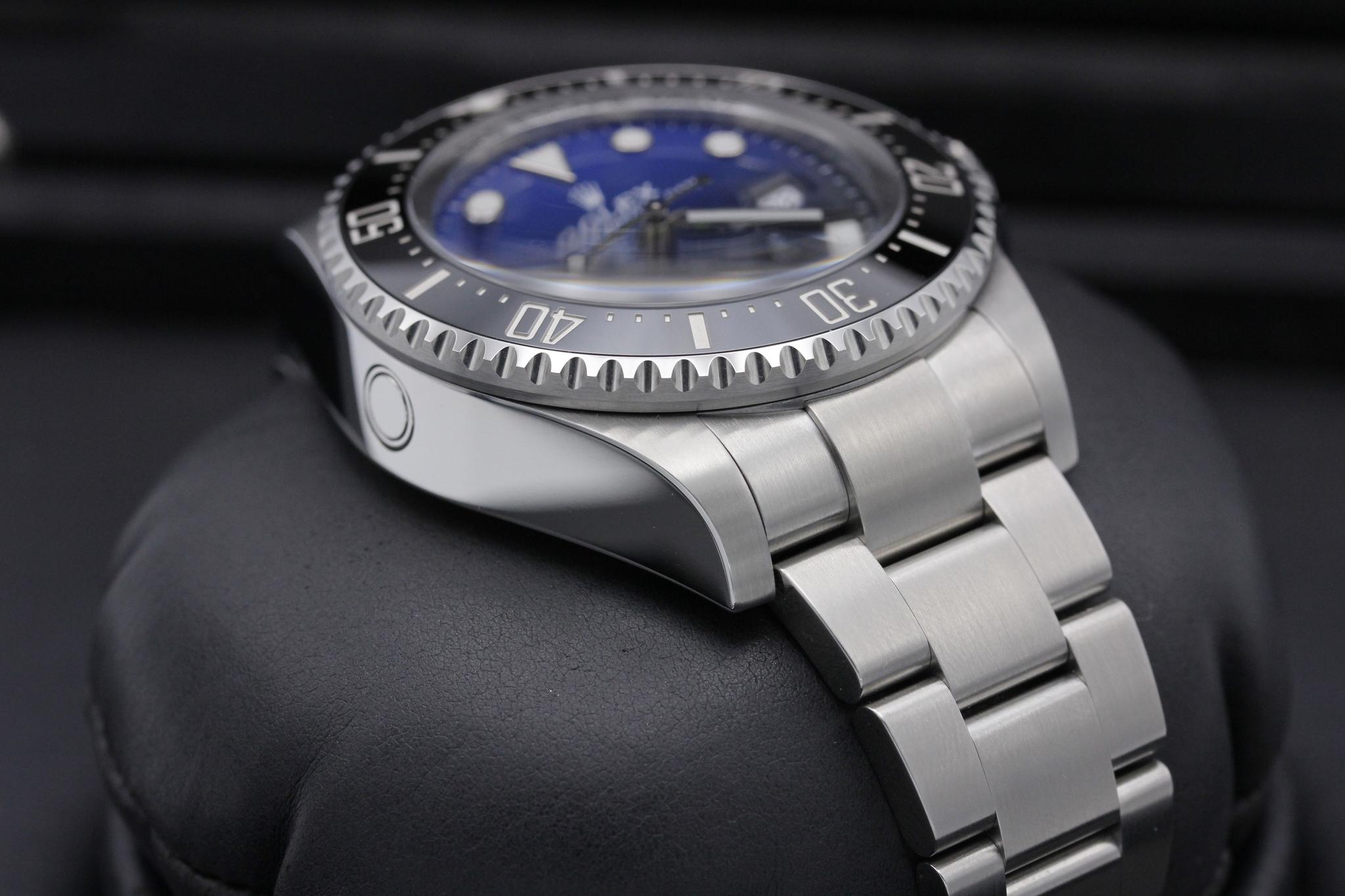 Watch Image 6