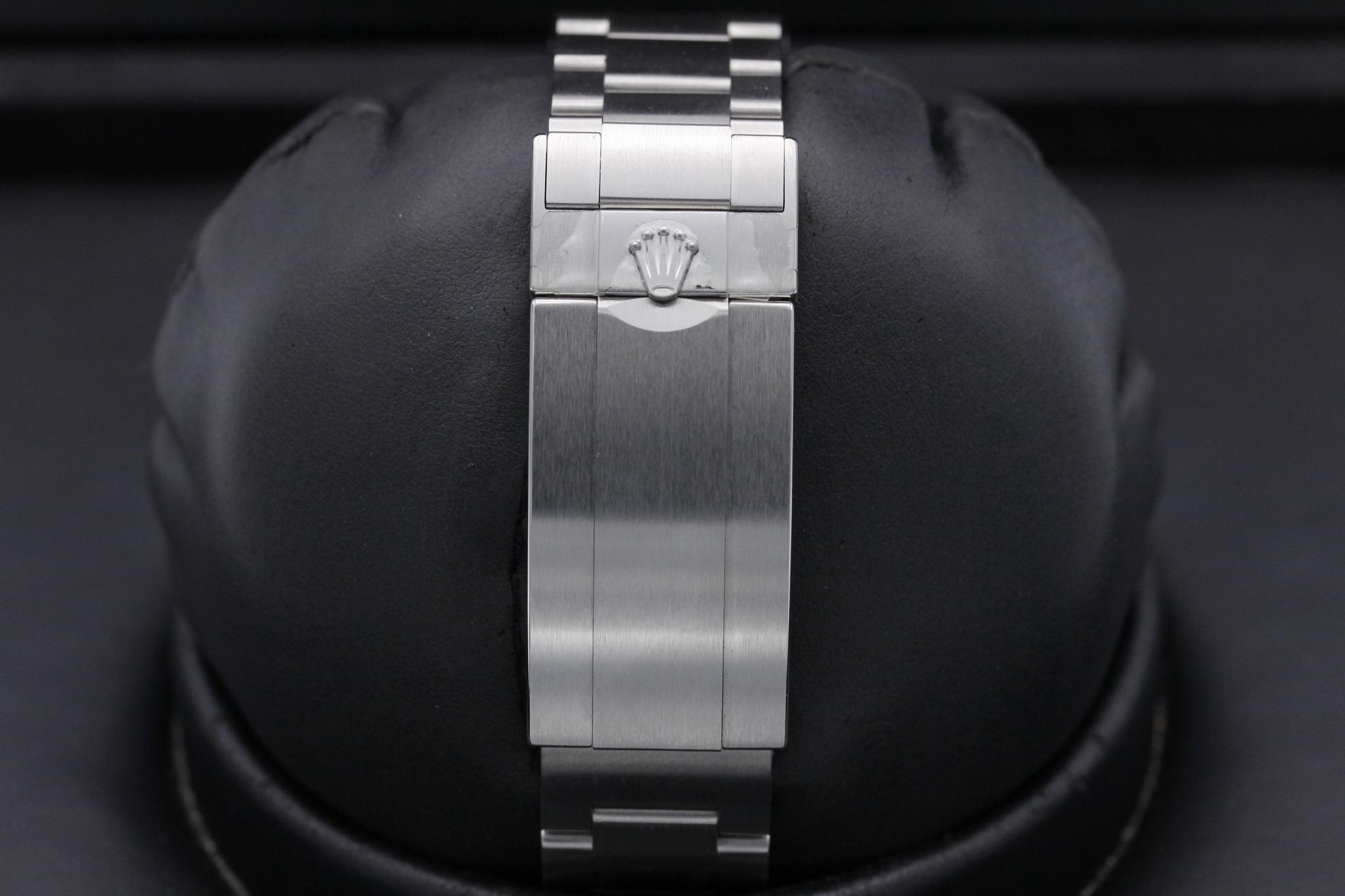 Watch Image 8