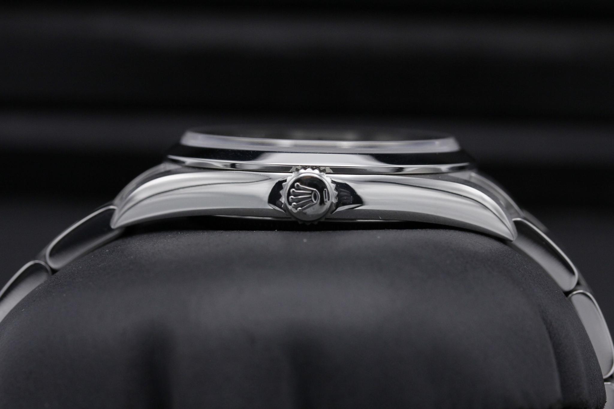 Watch Image 3