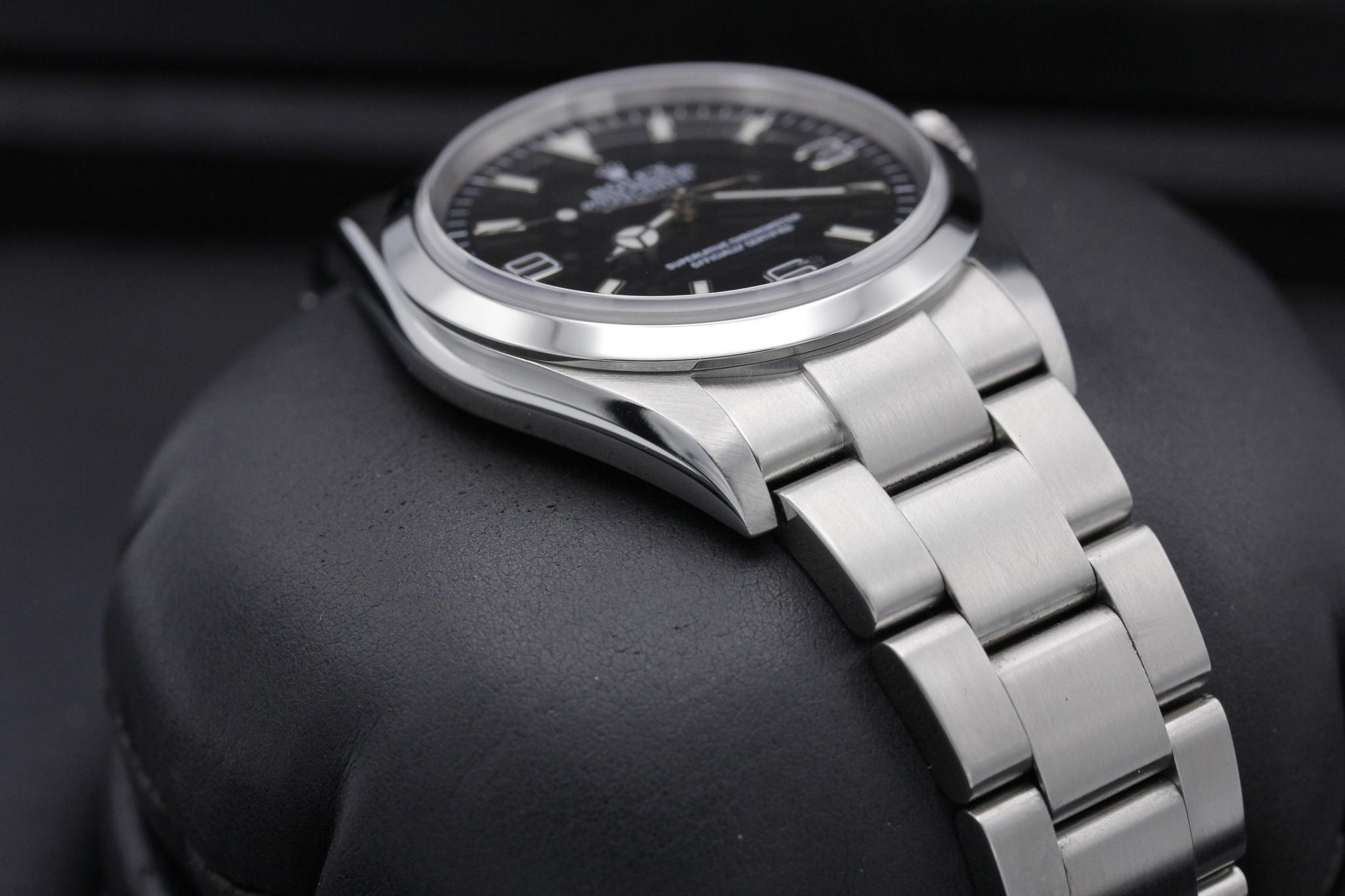 Watch Image 6