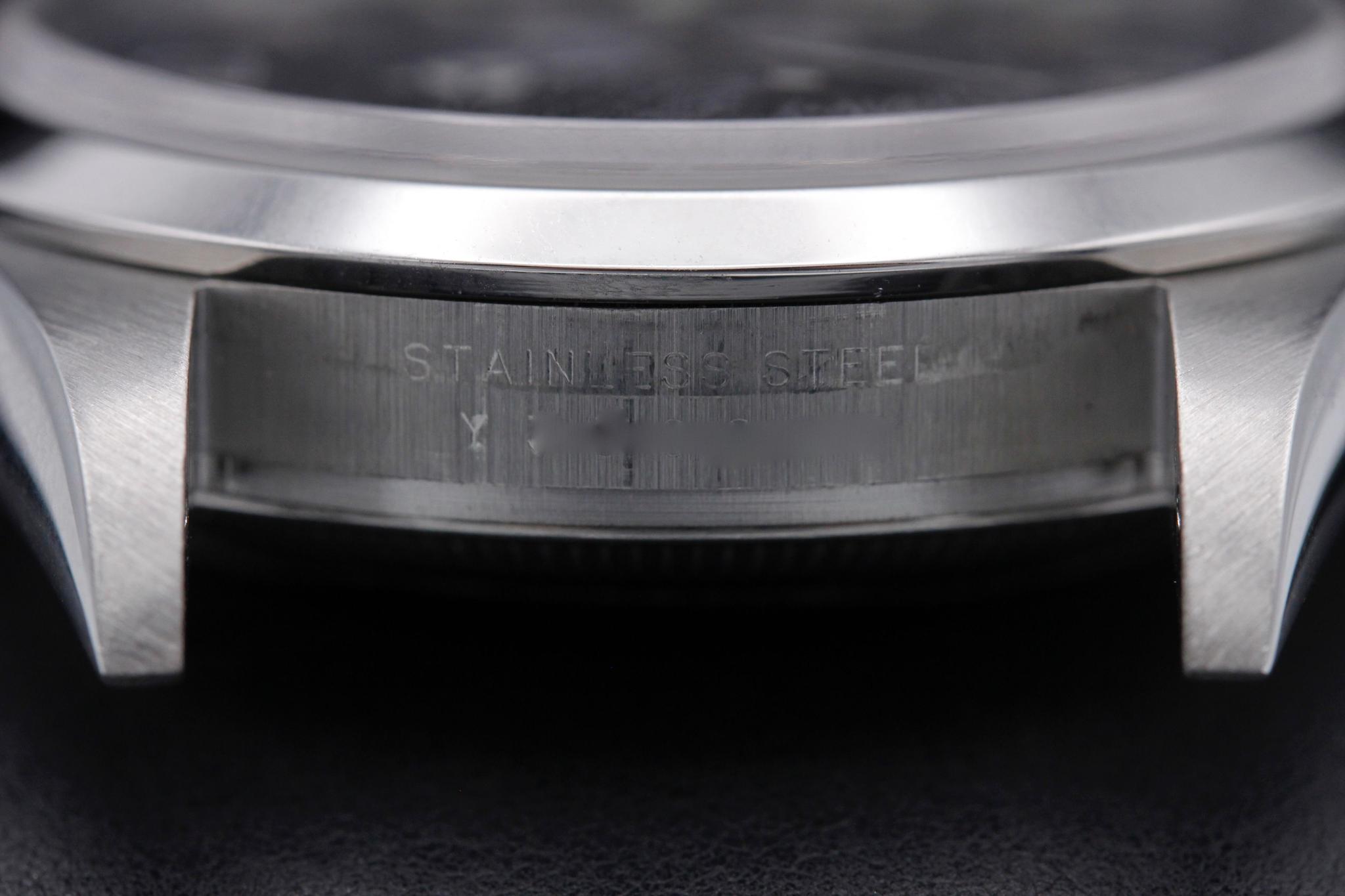 Watch Image 10