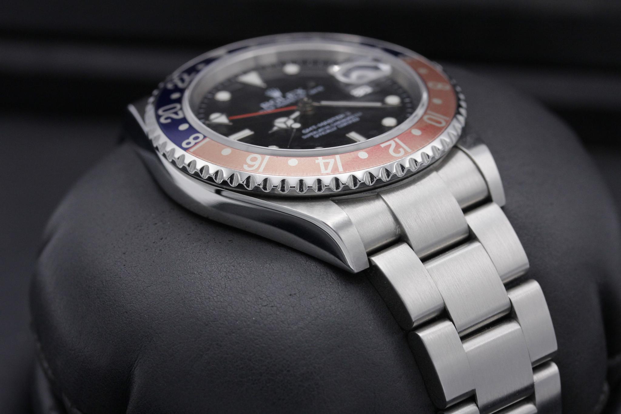 Watch Image 6