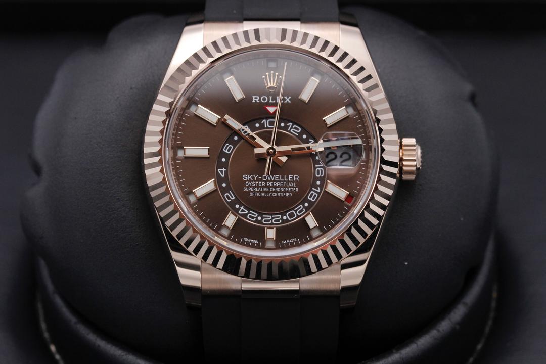 Rolex Sky Dweller 326235
